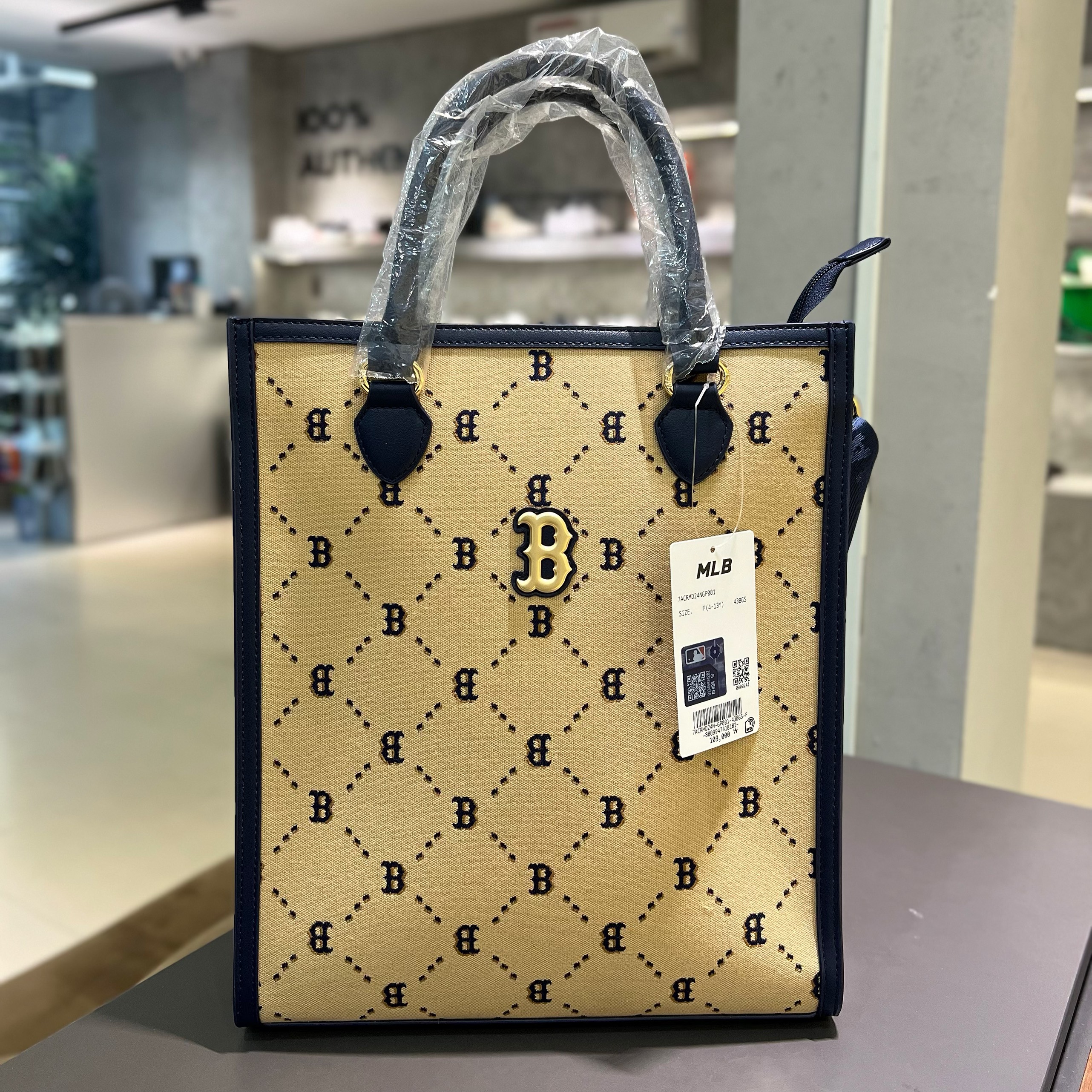 Túi Tote MLB DIA Monogram B Beige 7ACRMD24N 43BGS