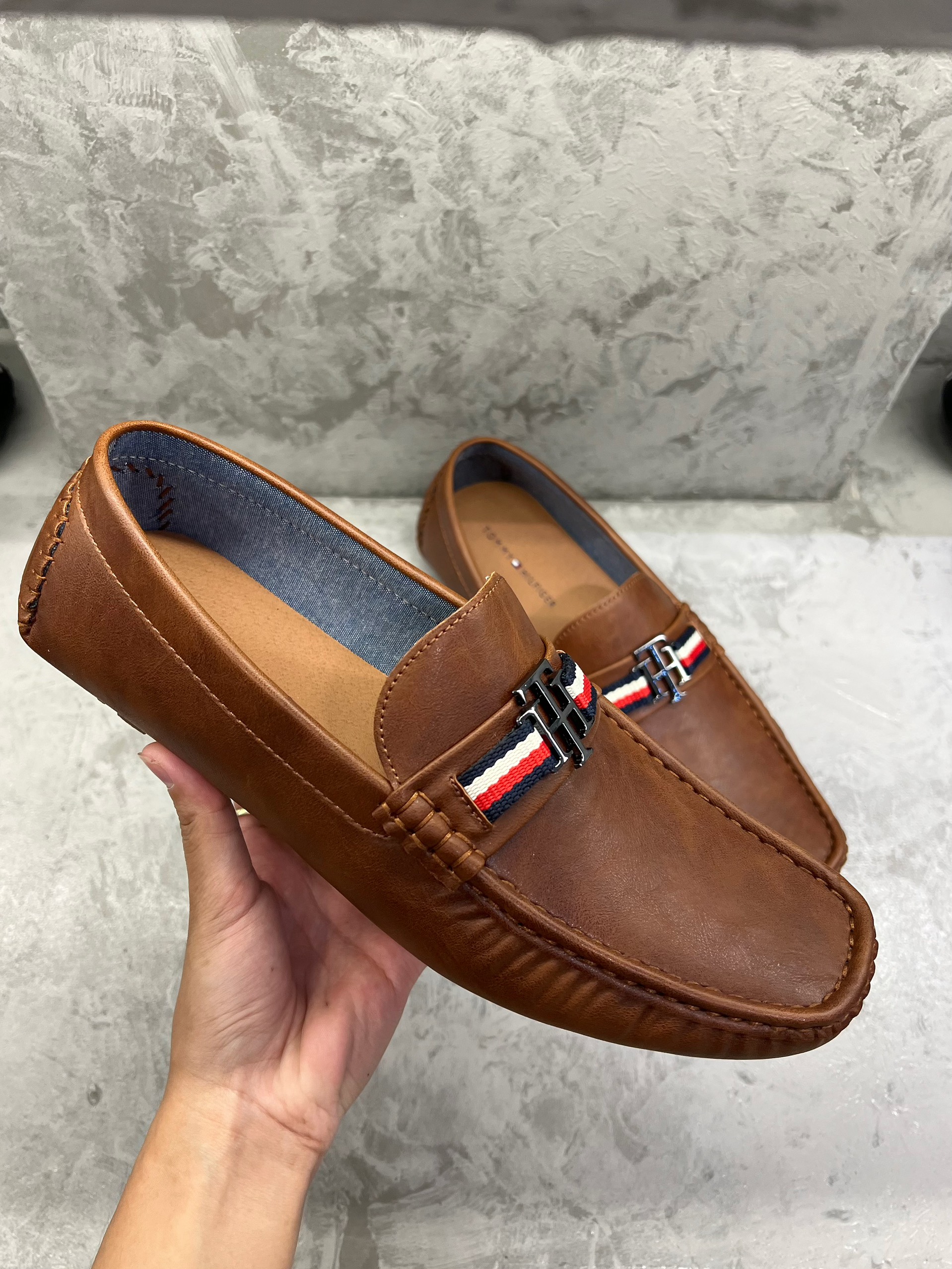 Tommy Hilfiger ATINO Loafer Medium Brown 210