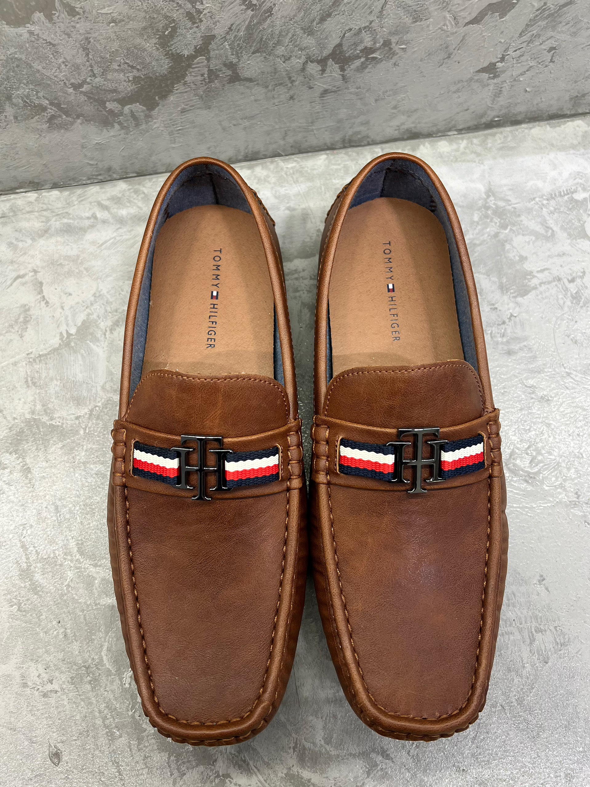 Tommy Hilfiger ATINO Loafer Medium Brown 210