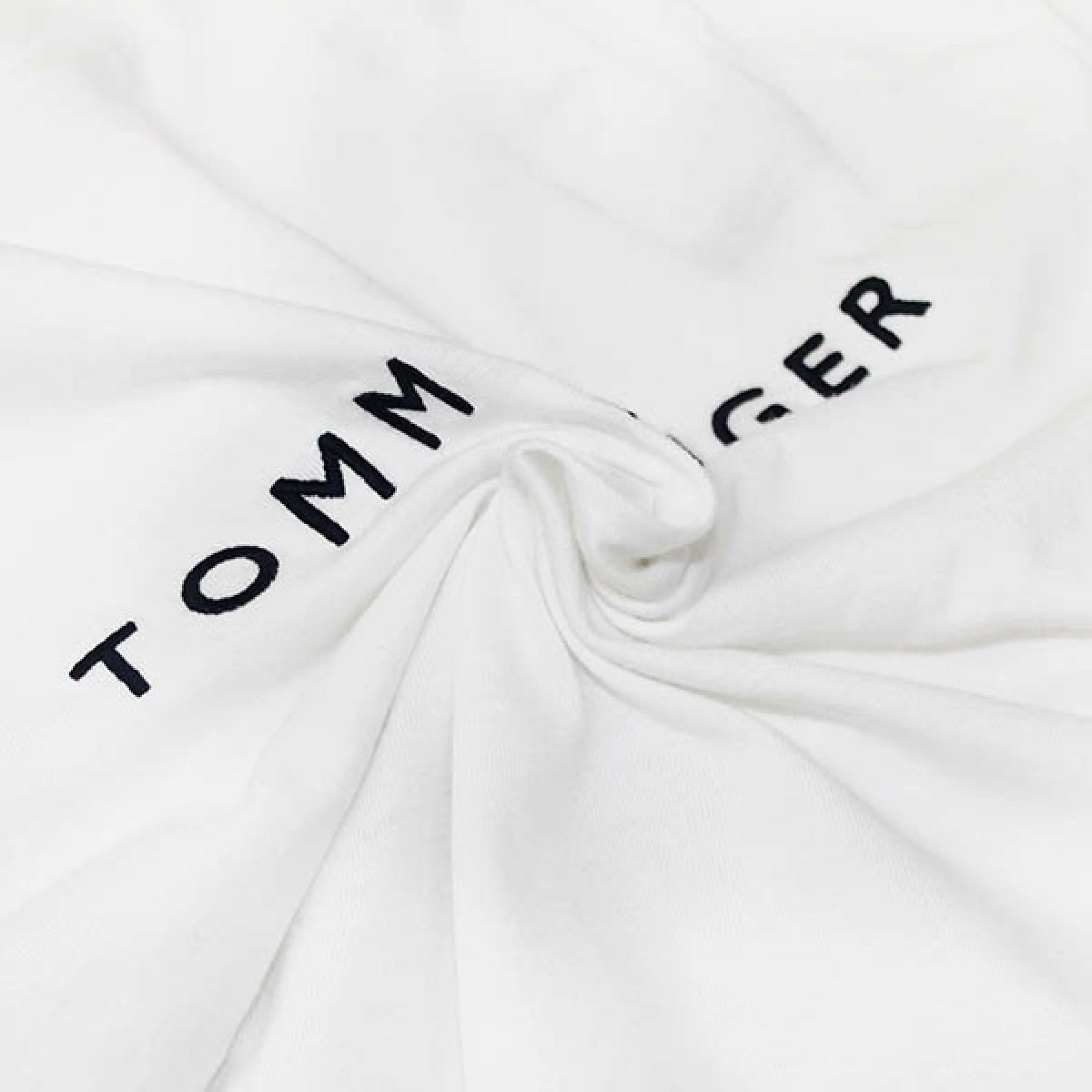 Áo Tommy Hilfiger Embroidered Tommy Logo White 78J6318 540