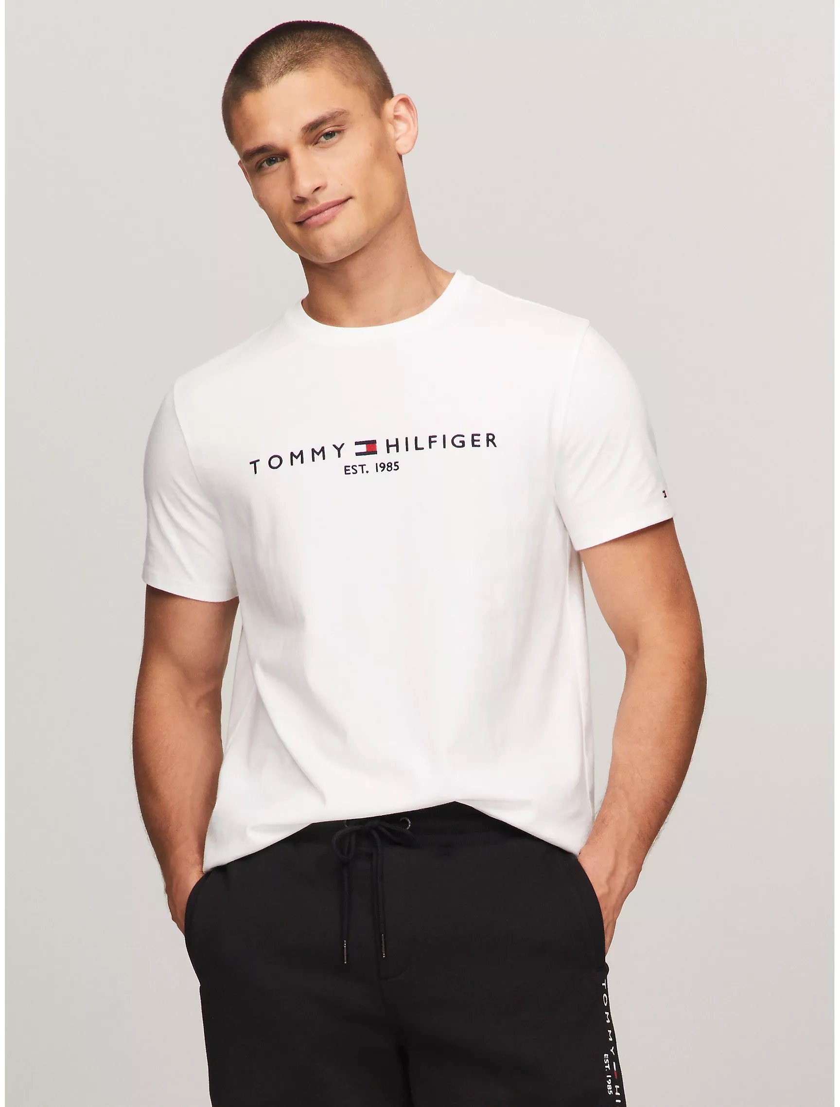 Áo Tommy Hilfiger Embroidered Tommy Logo White 78J6318 540