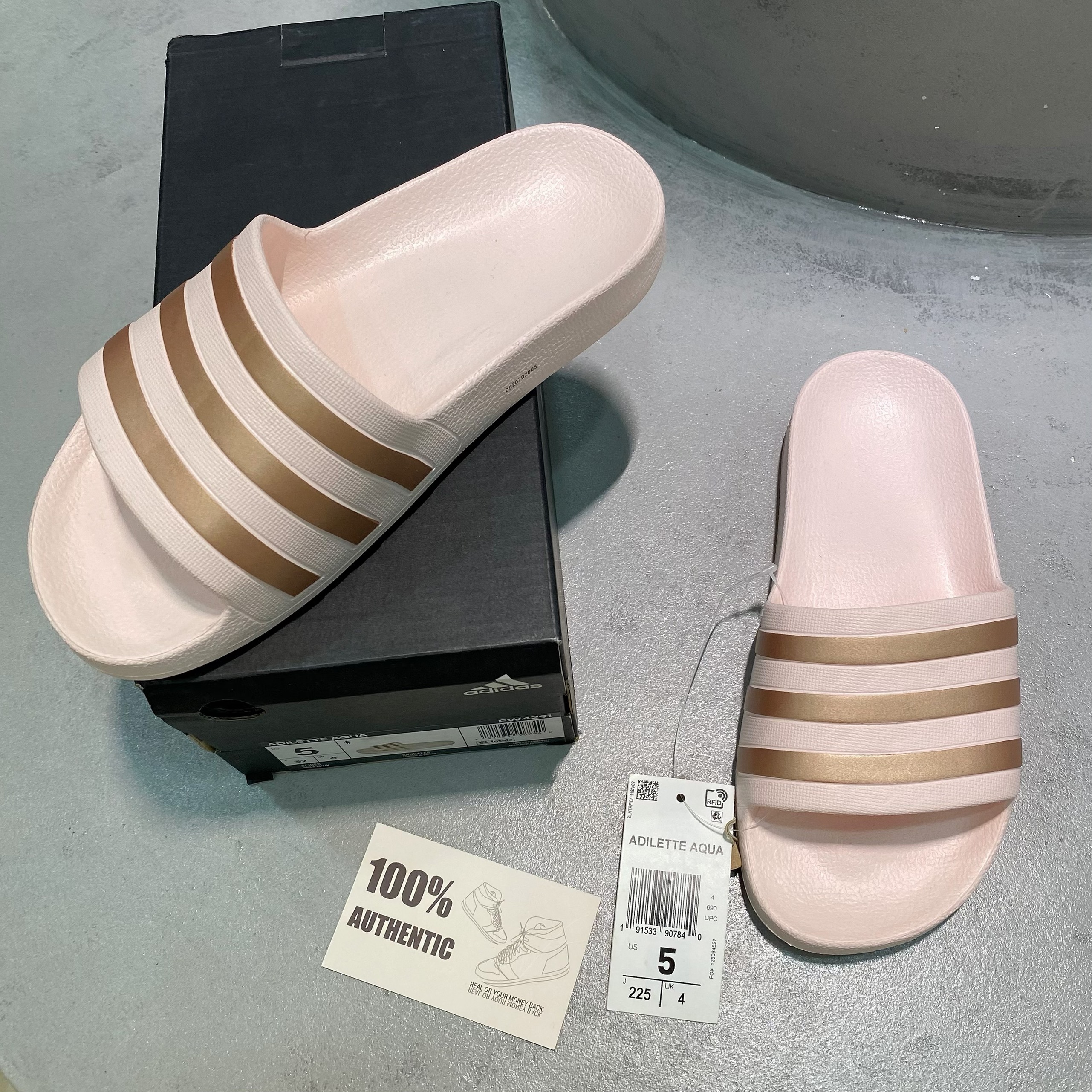 dép Adilette Aqua FW4291