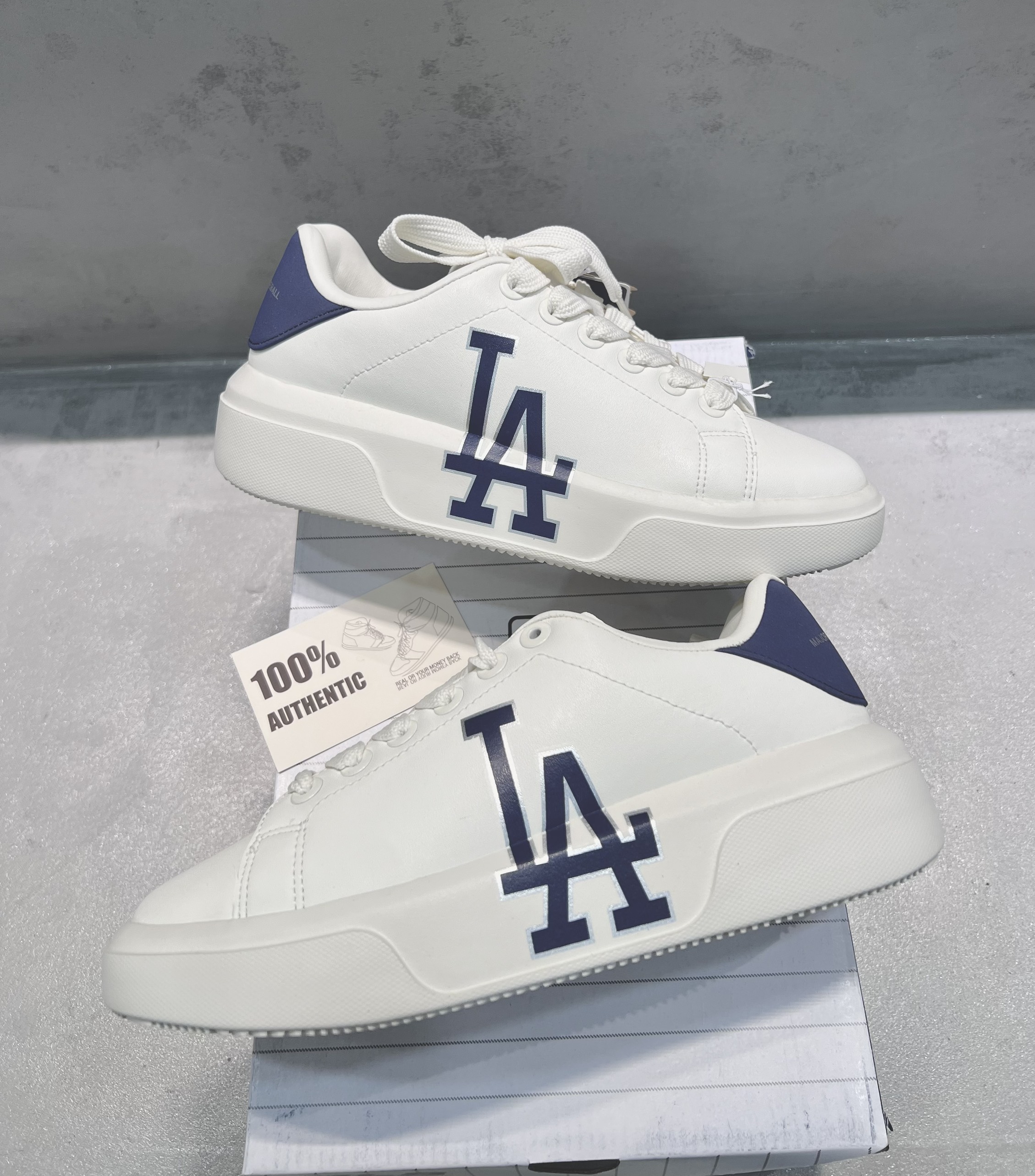 MLB Chunky Classic White LA Dodgers 3ASXXA11N 07INS