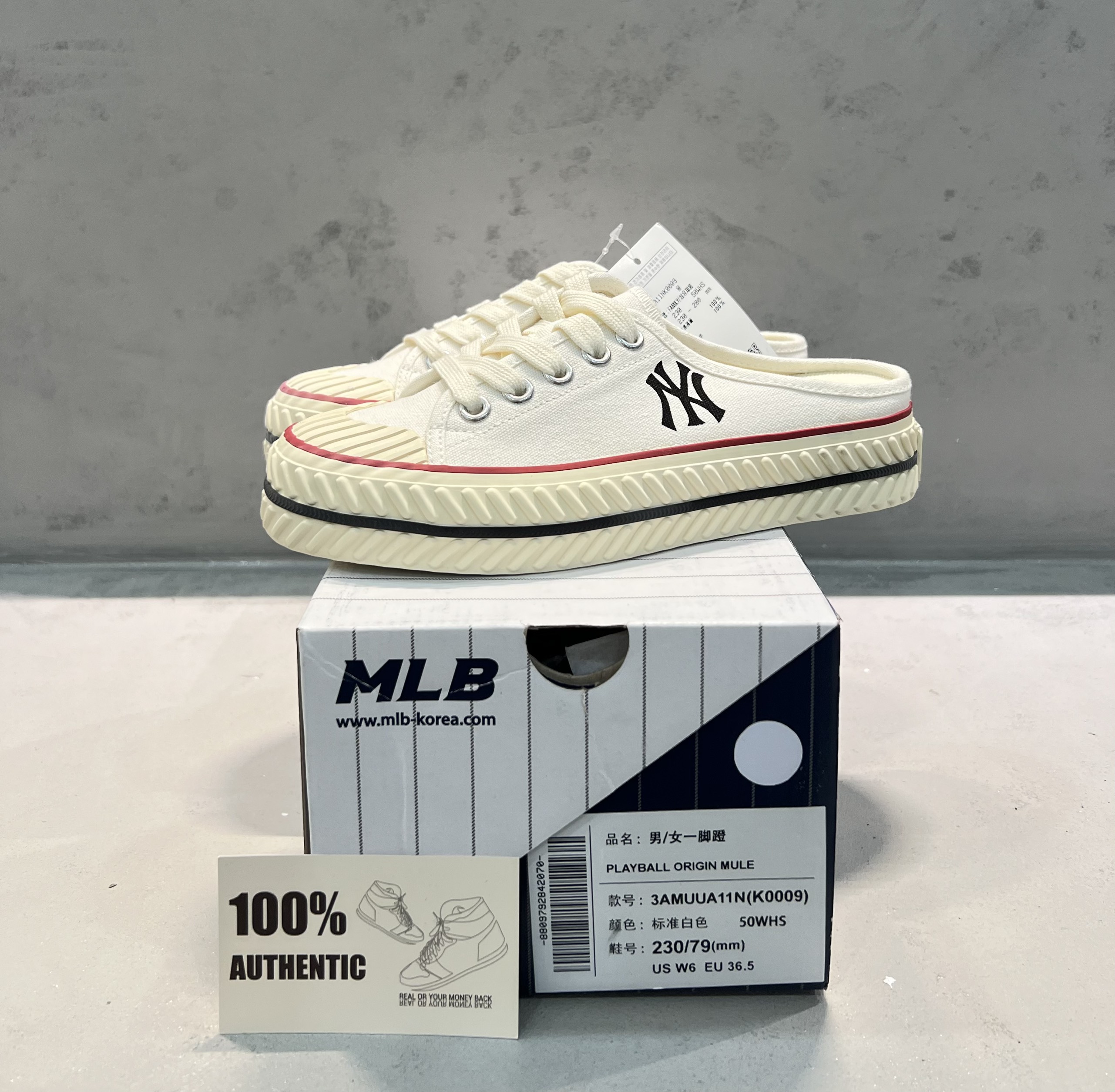 MLB Mule White đạp gót