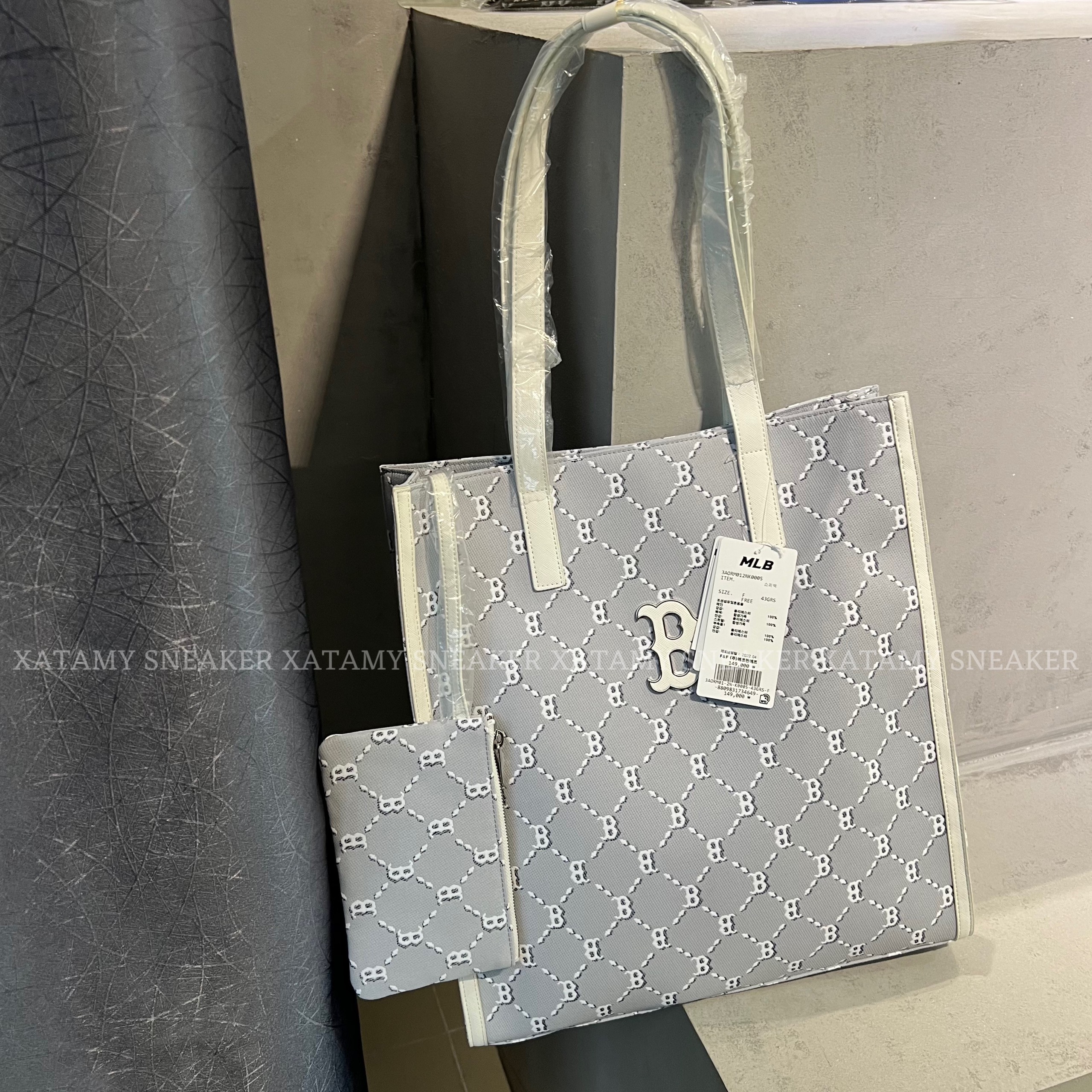 Túi Tote MLB Monogram Diamond Jacquard Boston Red Sox Màu Xám Trắng 3AORM012N-43GRS