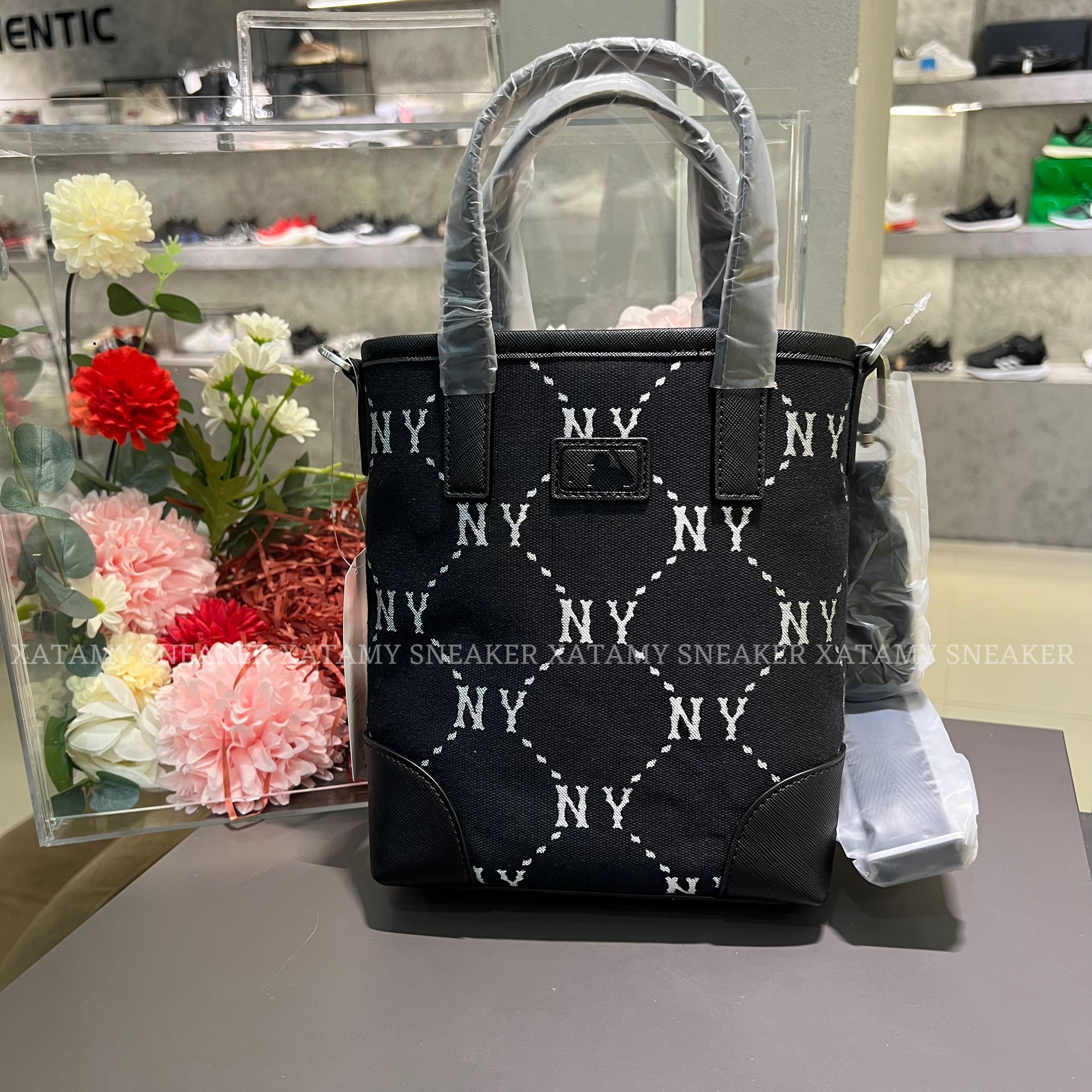Túi Đeo Chéo MLB Diamond Monogram Jacquard Mini Cross Bag NY Black 3ACRS054N 50BKS