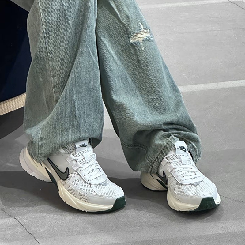 Nike V2K Run Fir White Green FD0736 101