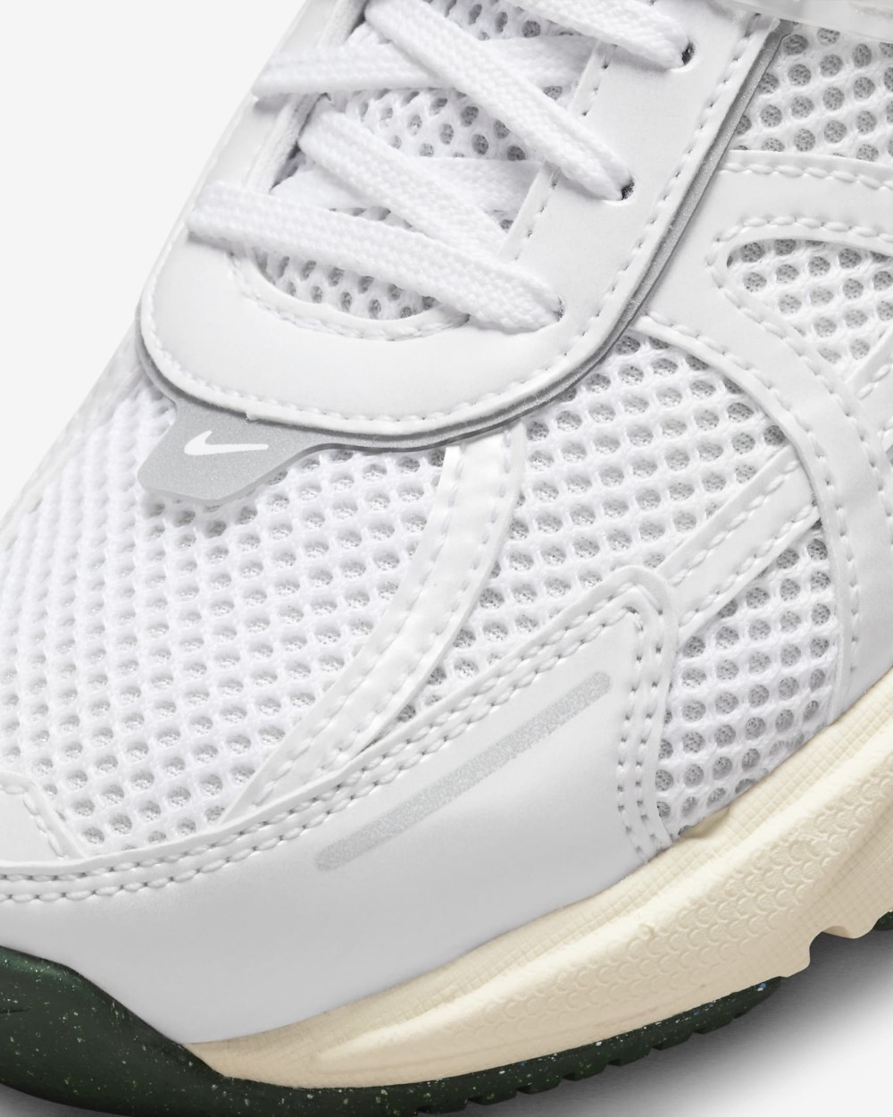 Nike V2K Run Fir White Green FD0736 101