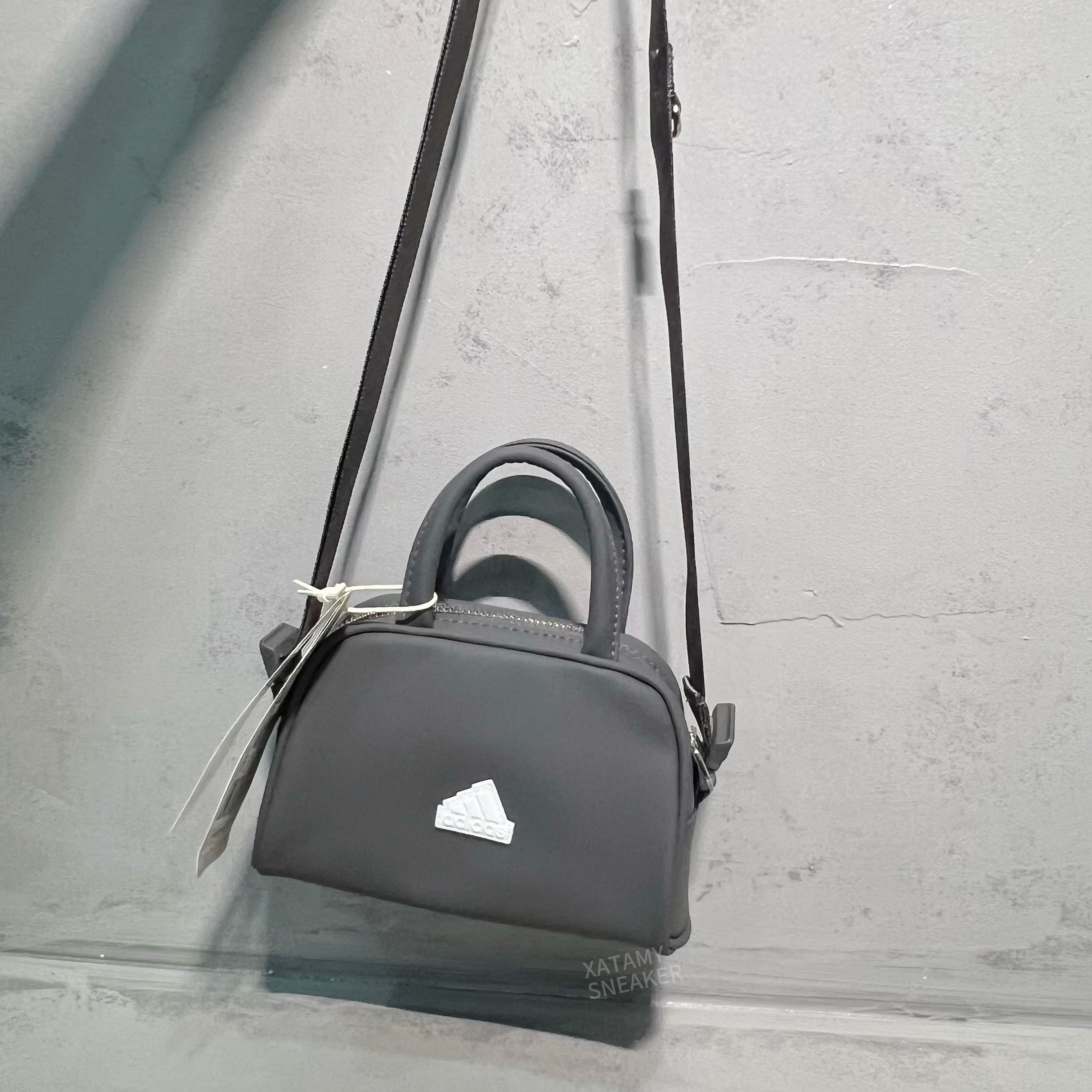 Túi adidas PU Leather Small Bowling Bag Charcoal IN9112