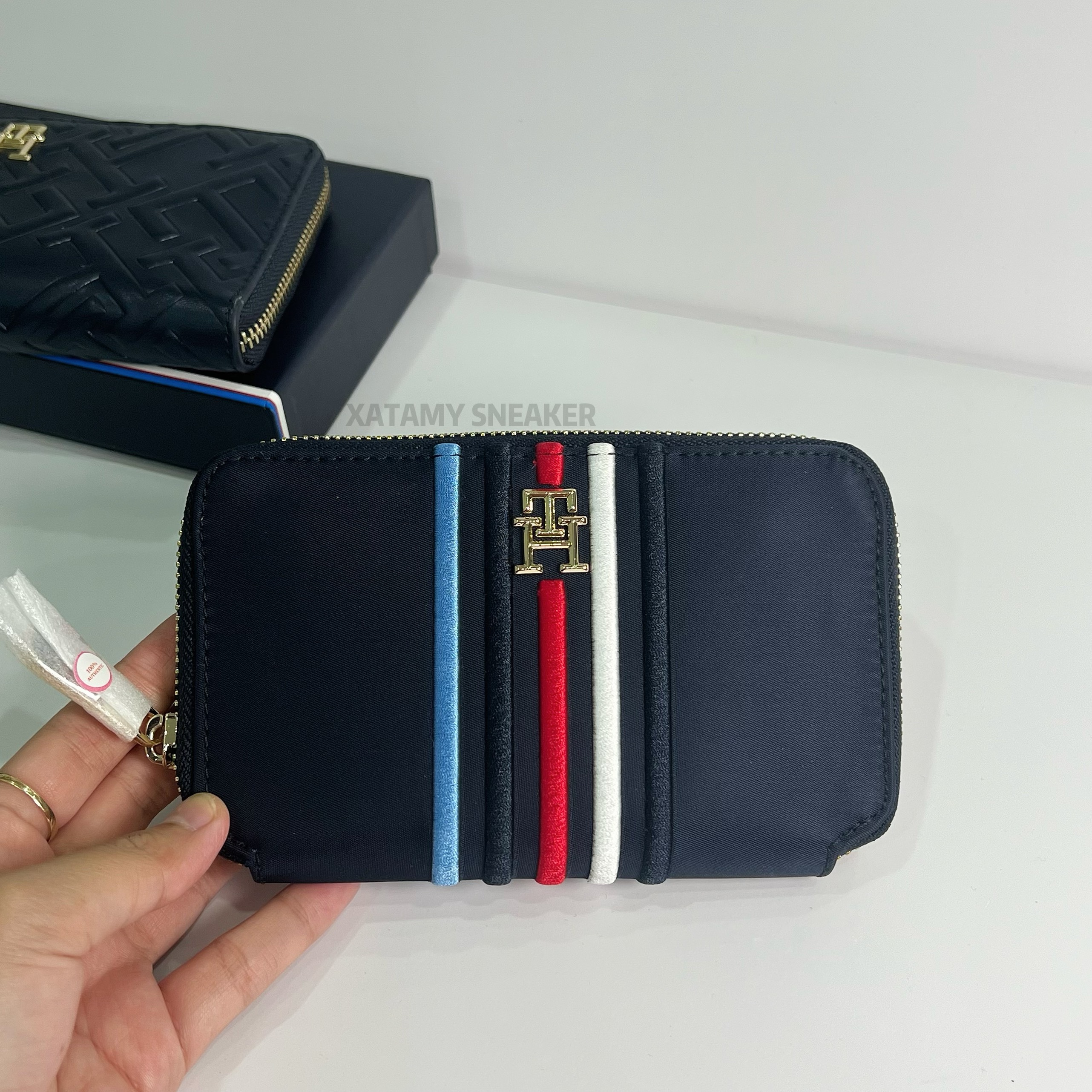 Ví Tommy Hilfiger Stripe Large Zip Wallet Space Blue AW16018 400