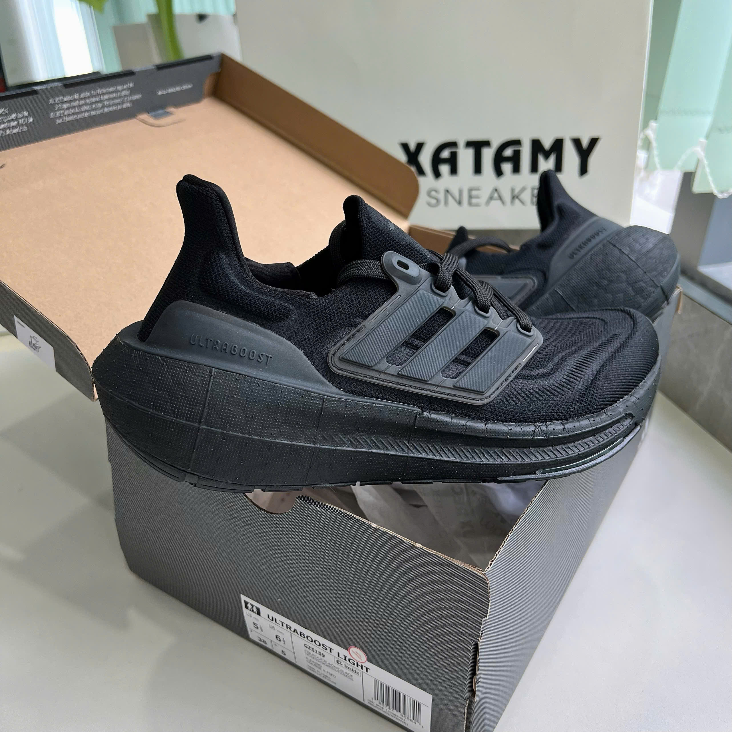 Ultraboost Light All Black GZ5159