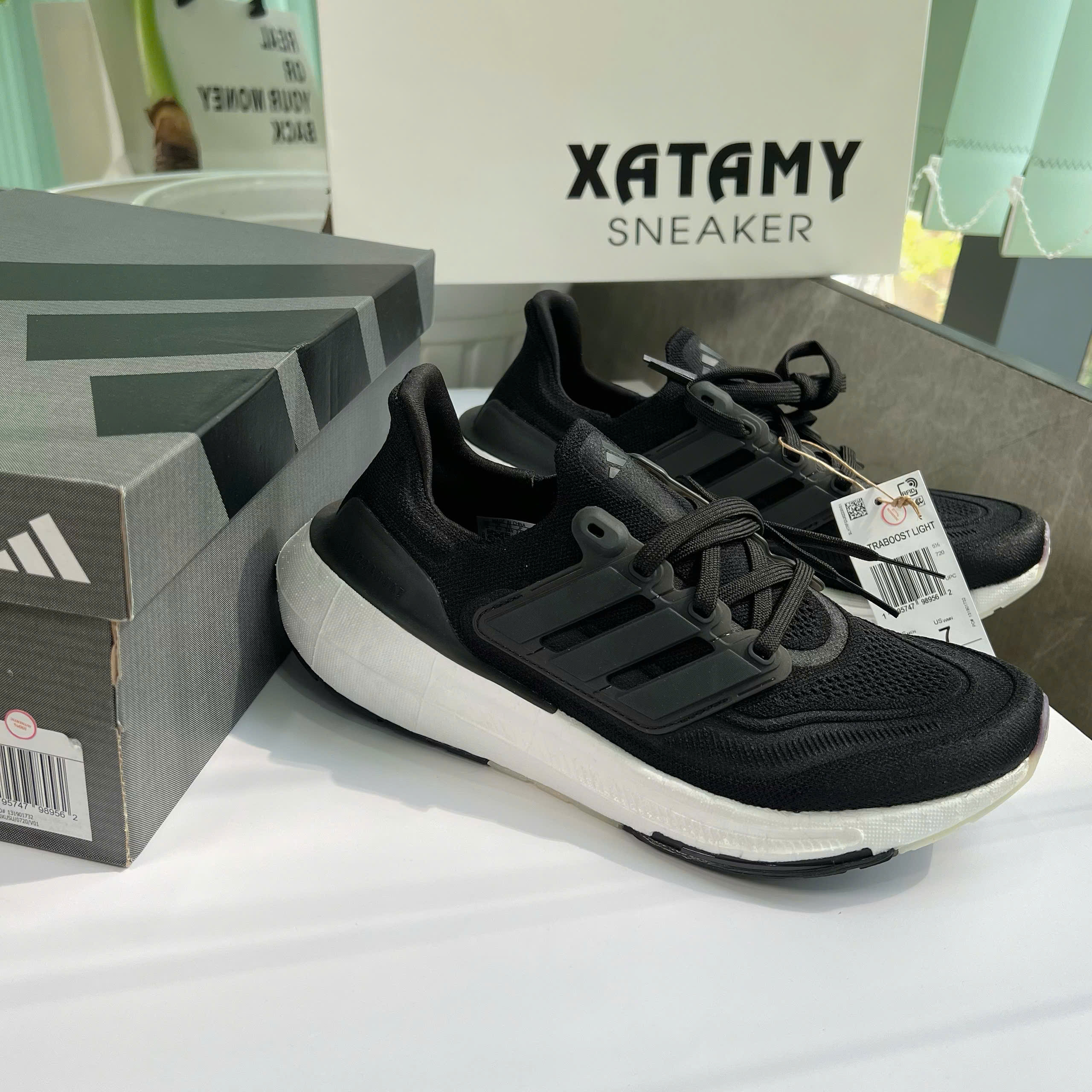 Ultraboost Light Core Black GY9351
