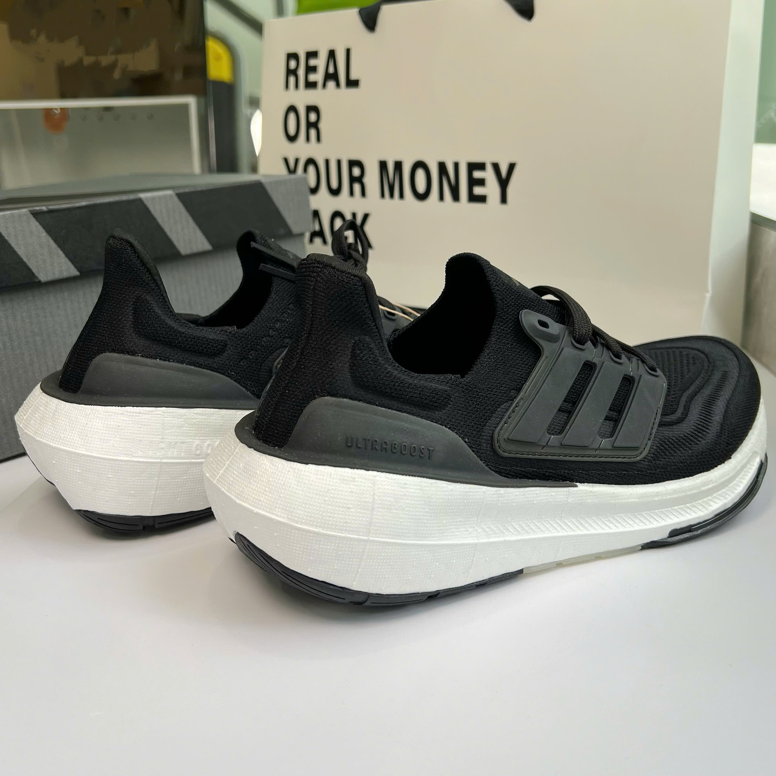 Ultraboost Light Core Black GY9351