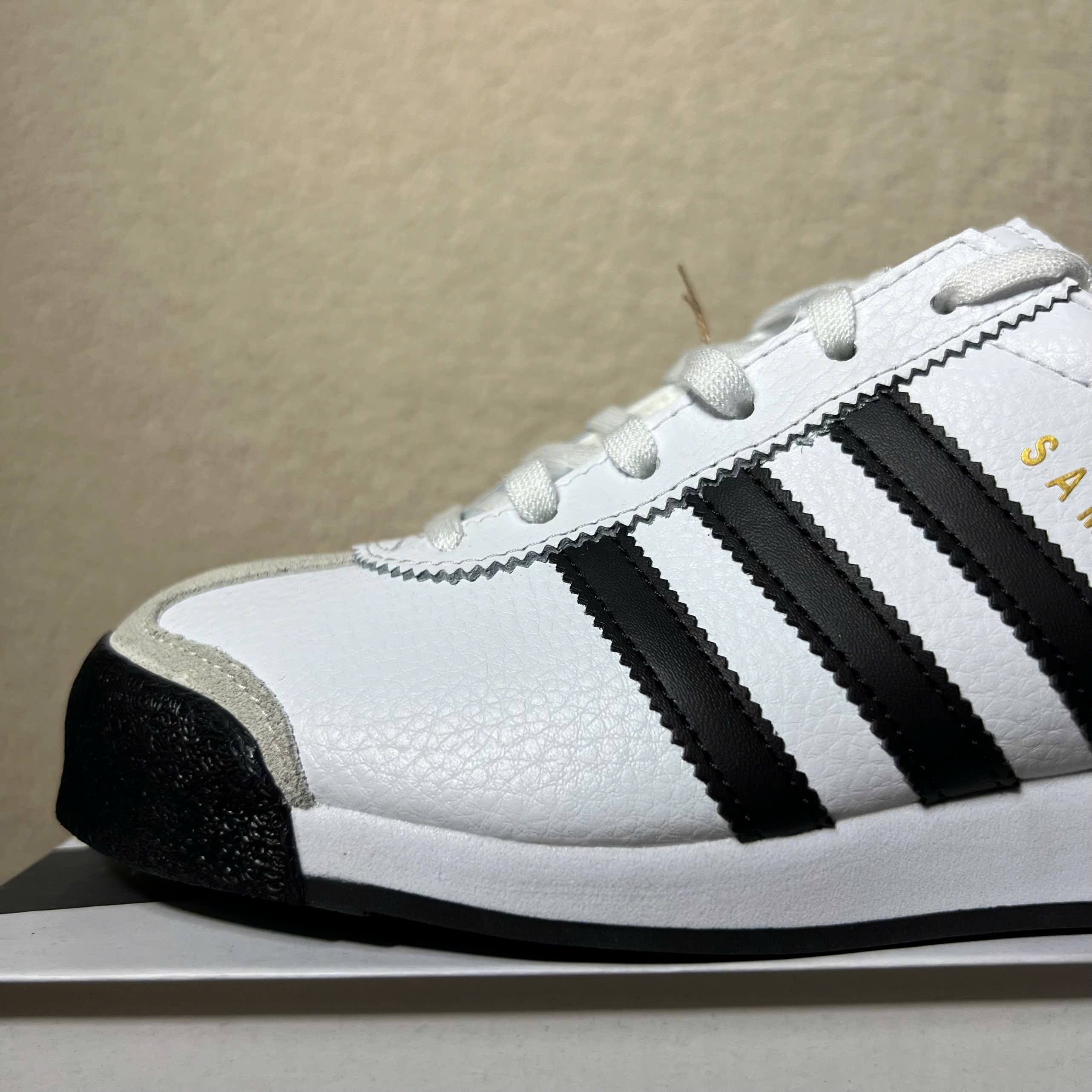 SAMOA Core Black EG1578