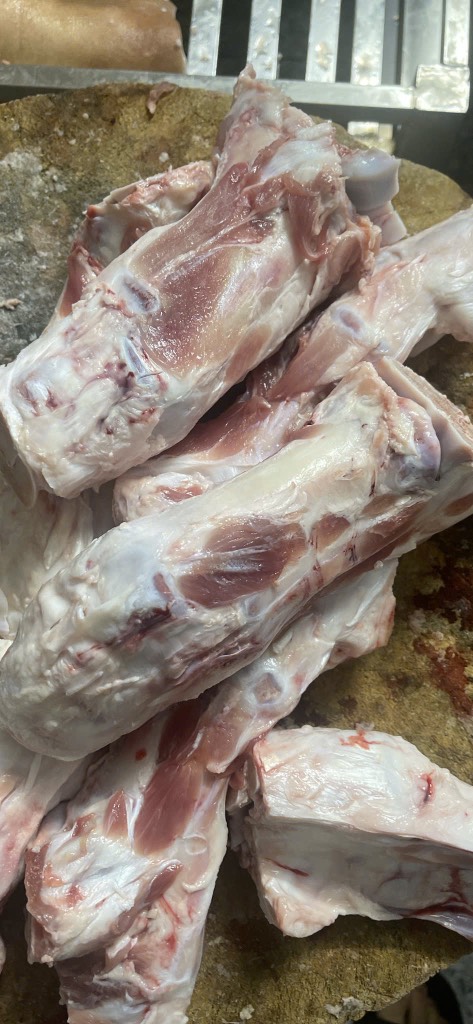 Xương bắp heo cắt khúc 1kg