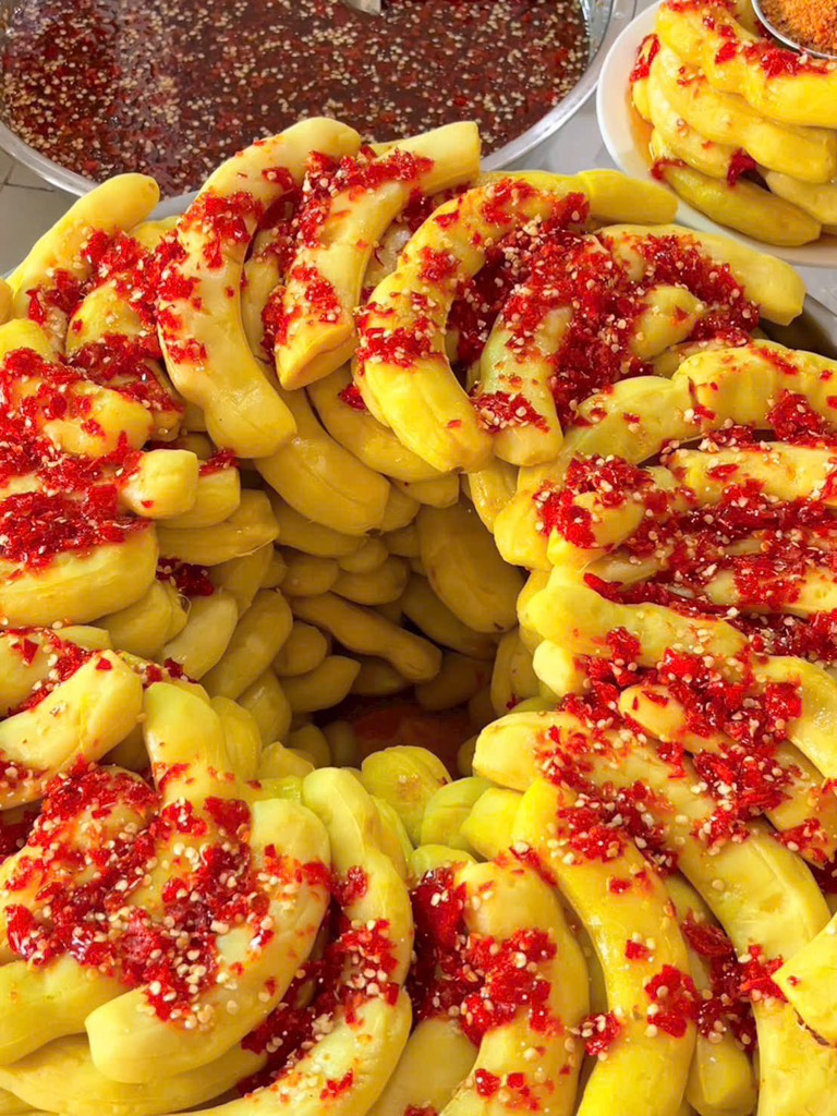 Me Trái Rim mắm ớt kẹo hủ 550g