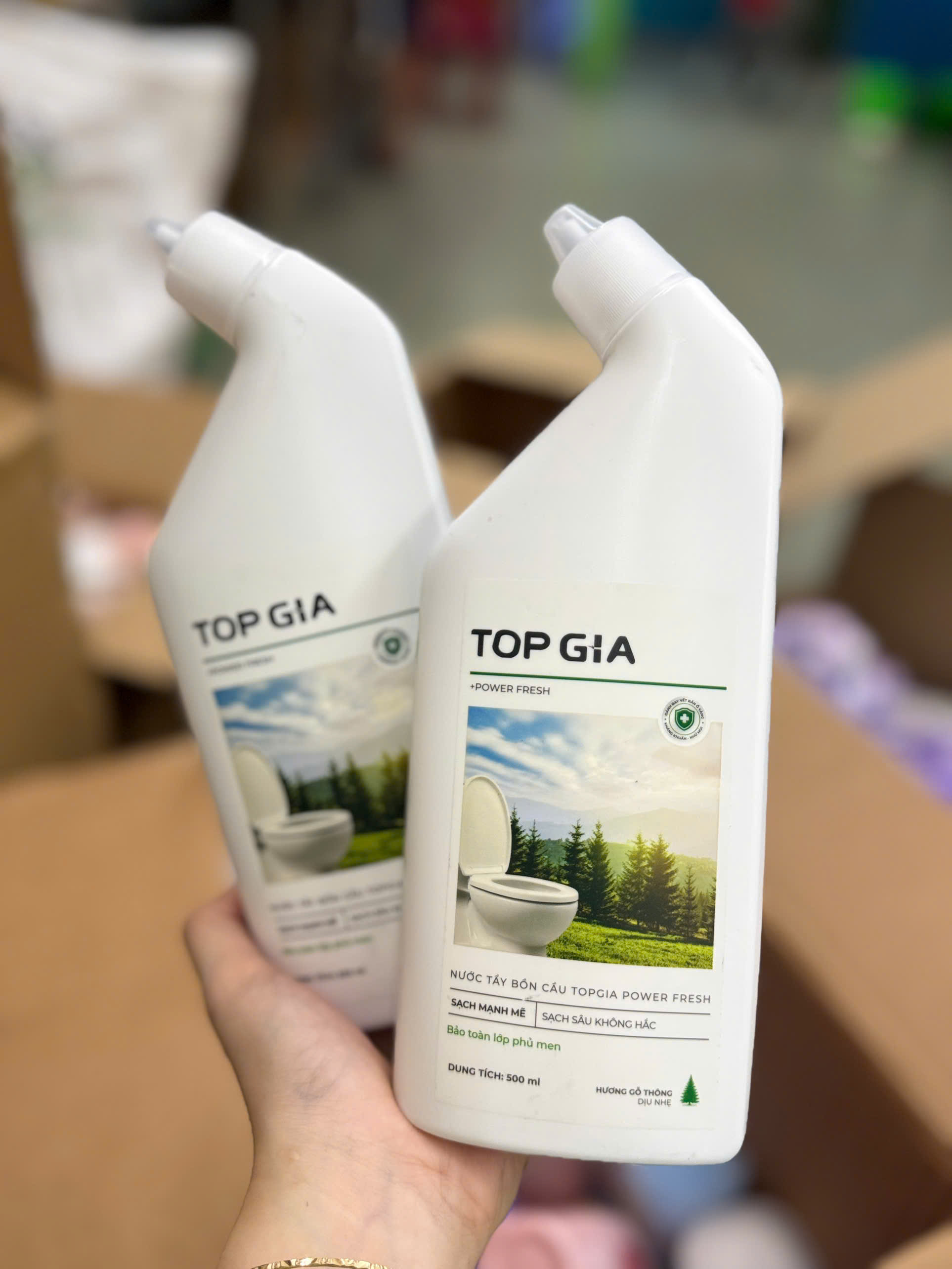 COMBO 4 Chai TRẮNG rửa bồn cầu 500ml