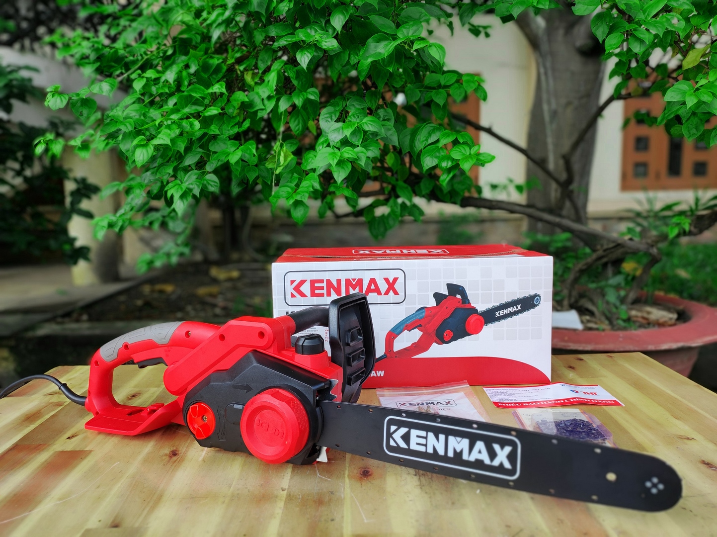 Máy cưa xích điện KMEC004