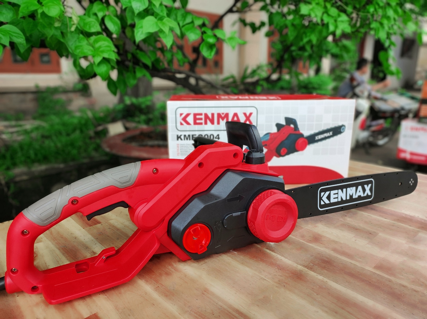Máy cưa xích điện KMEC004