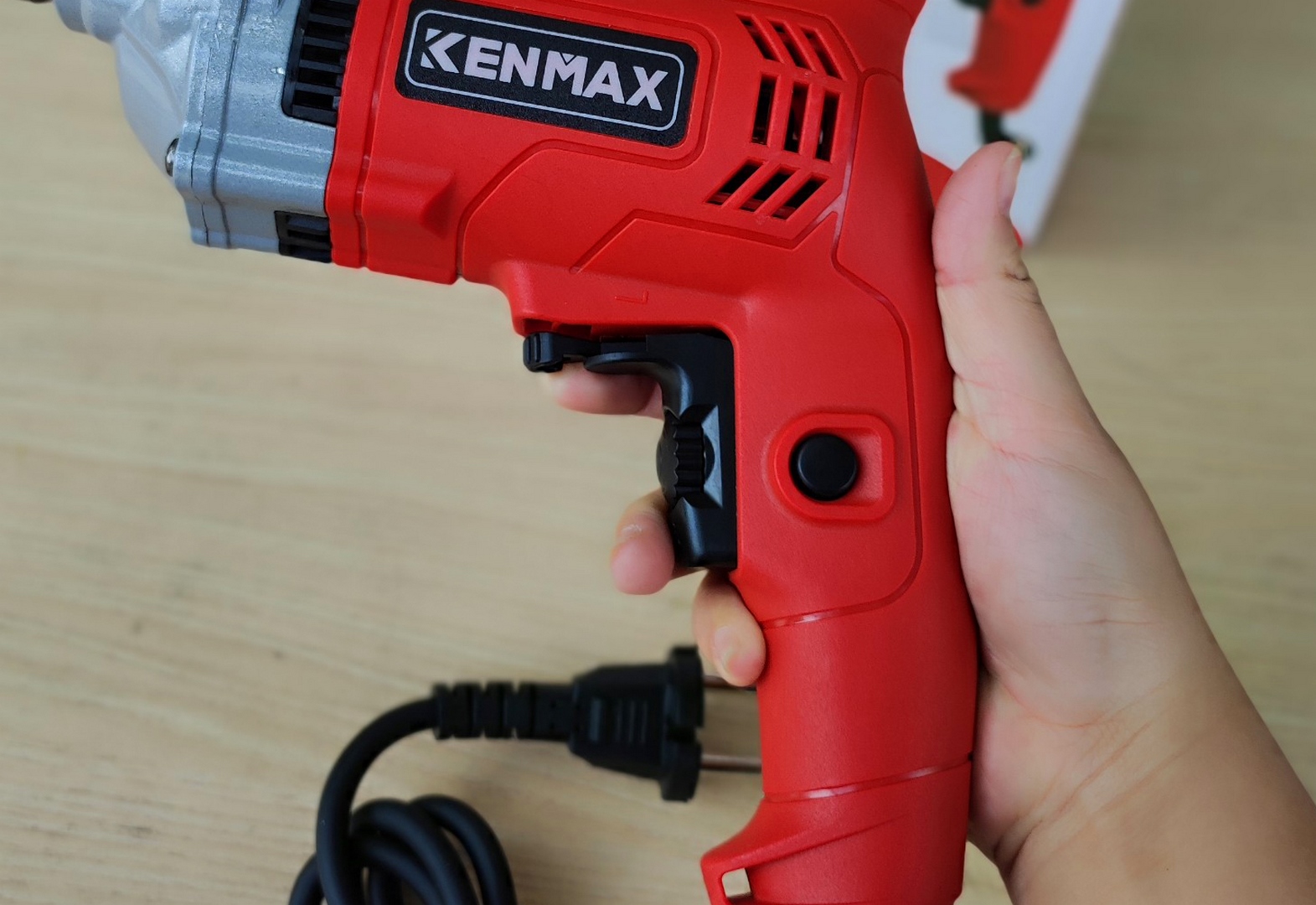 Máy khoan cầm tay đầu nhôm KM010-X