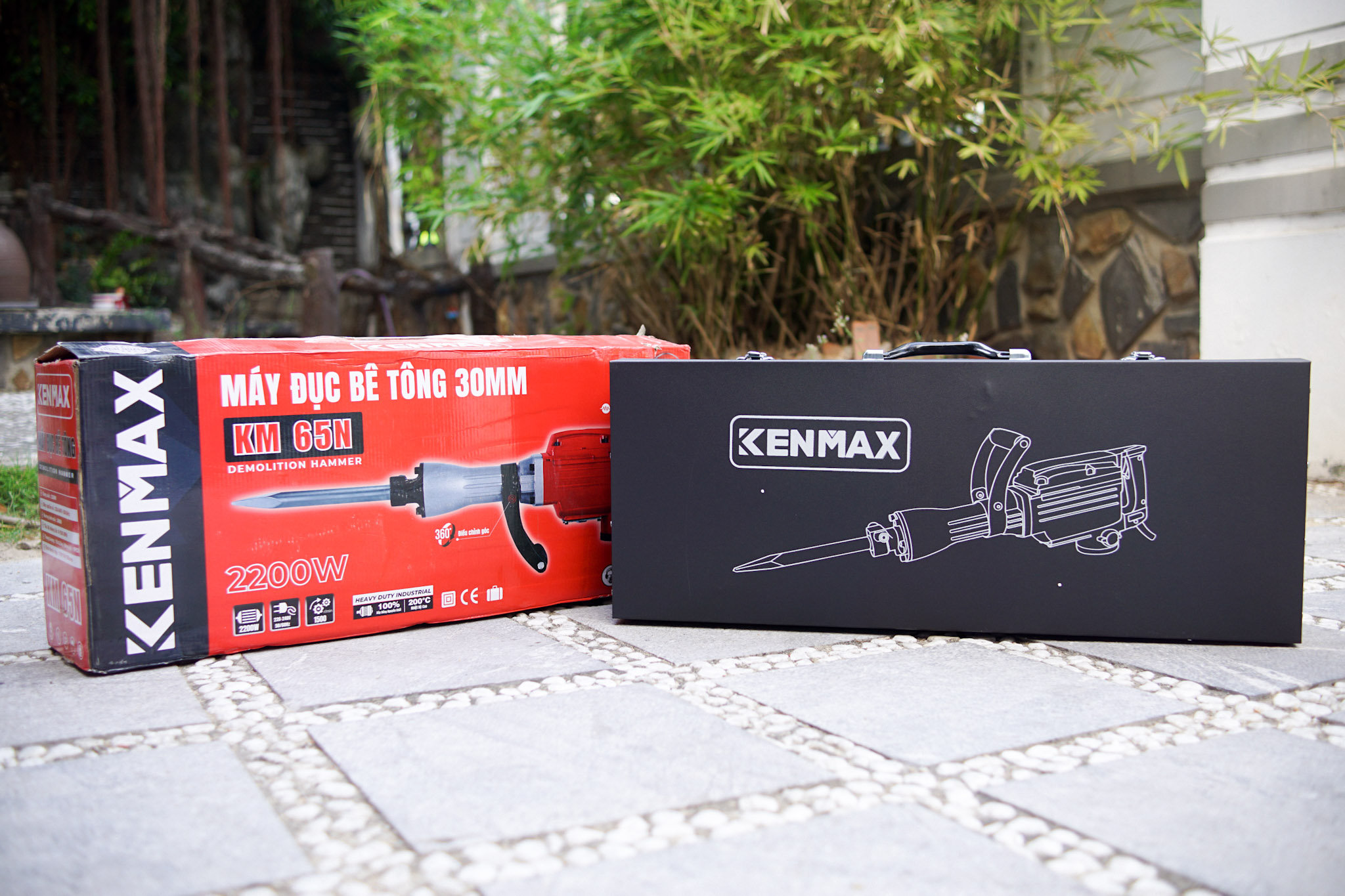 MÁY ĐỤC BÊ TÔNG KENMAX KM 65N