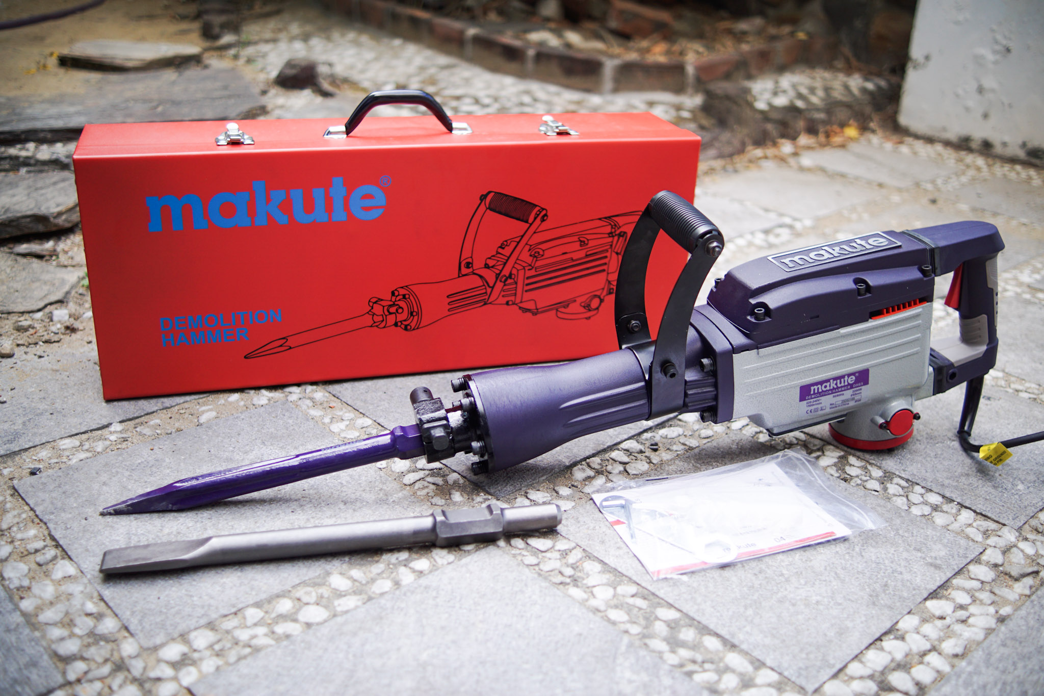MÁY ĐỤC MAKUTE (30ly) DH65