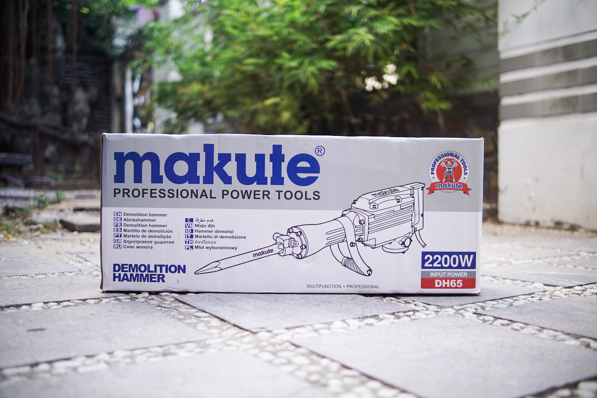 MÁY ĐỤC MAKUTE (30ly) DH65