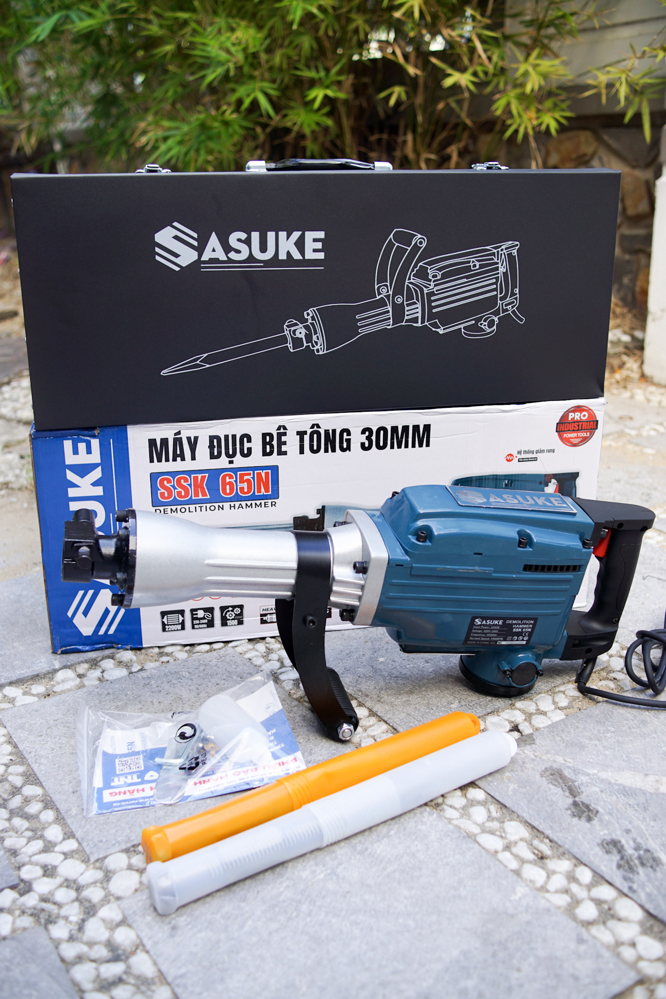 MÁY ĐỤC BÊ TÔNG SASUKE SSK 65N