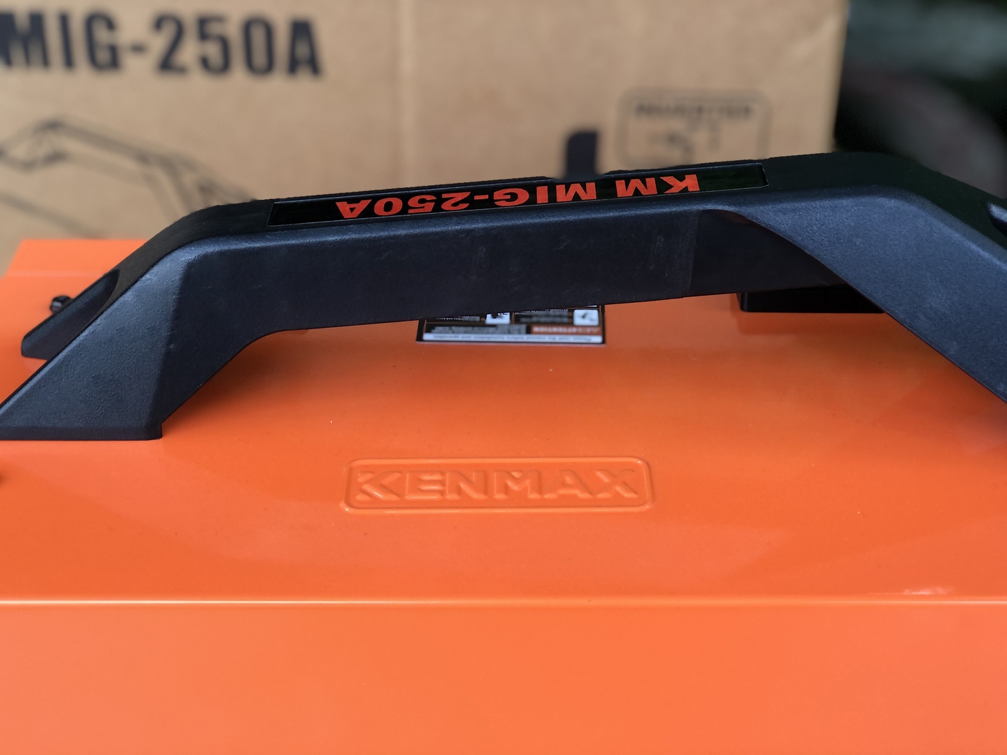 Máy hàn MIG CÔNG NGHIỆP KENMAX | MIG-250A