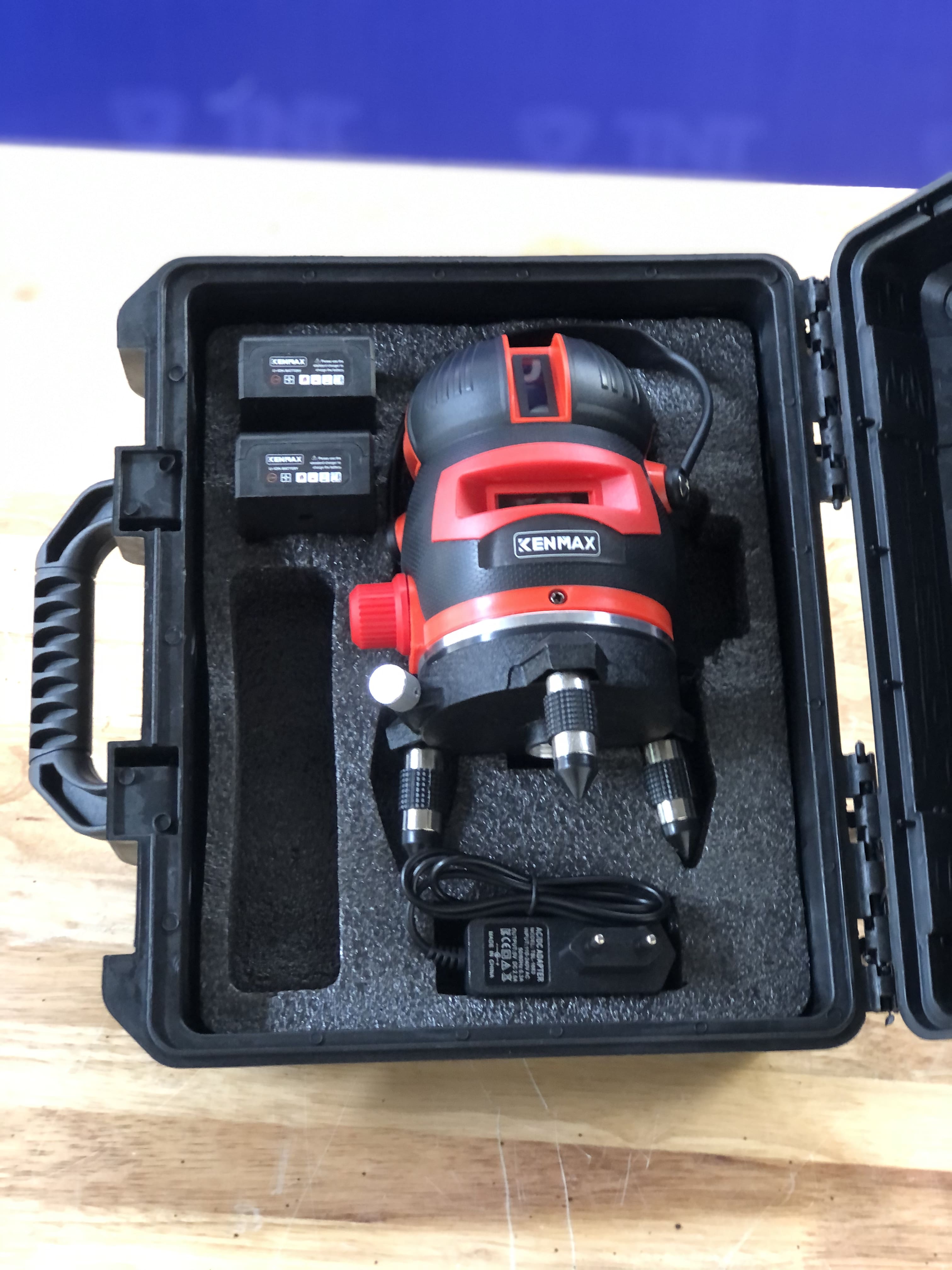 Máy laser 5 tia xanh KMLL005