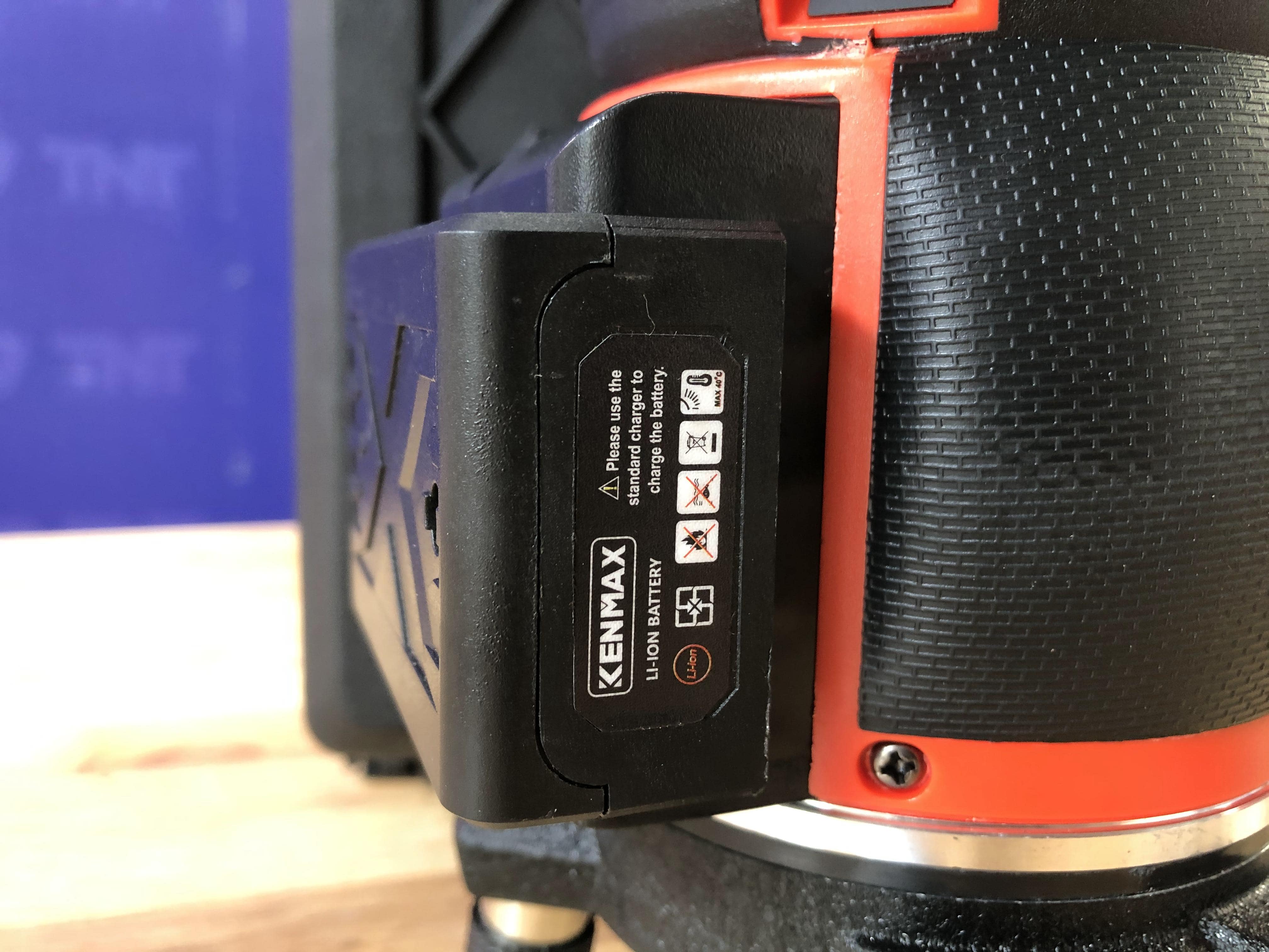 Máy laser 5 tia xanh KMLL005