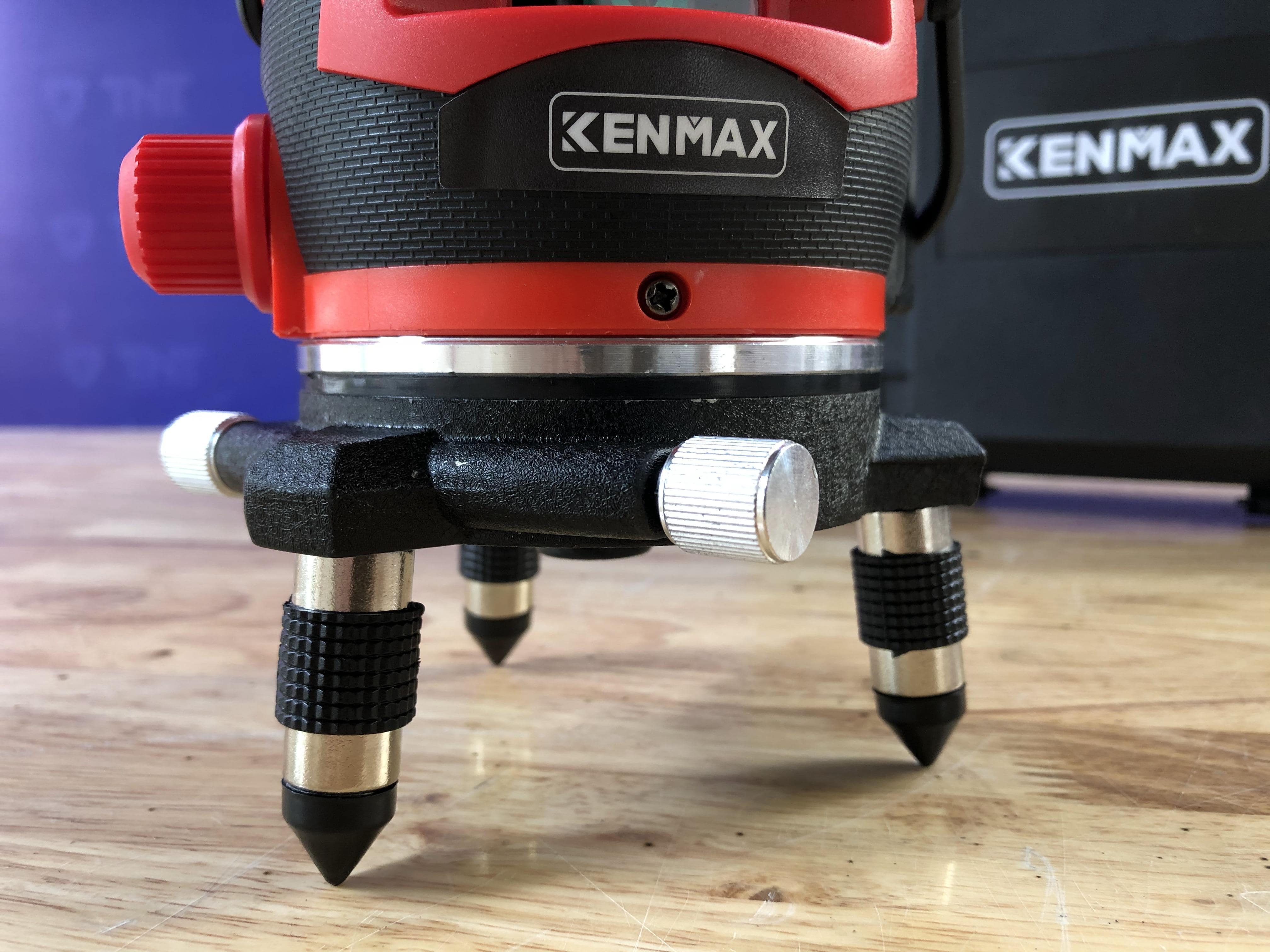 Máy laser 5 tia xanh KMLL005