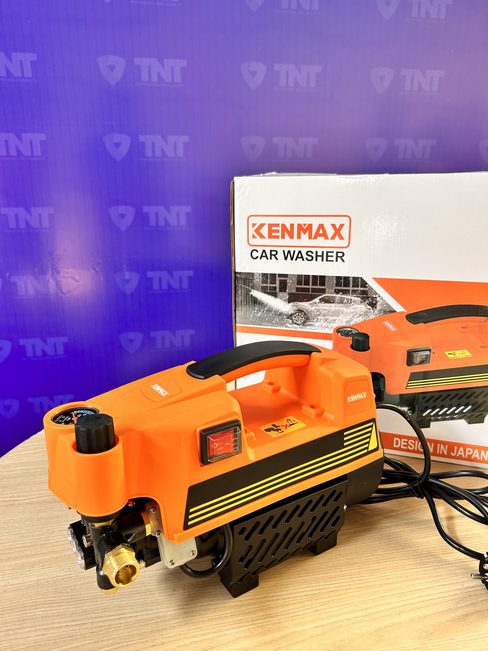 Máy xịt rửa xe cao cấp KENMAX | KM180