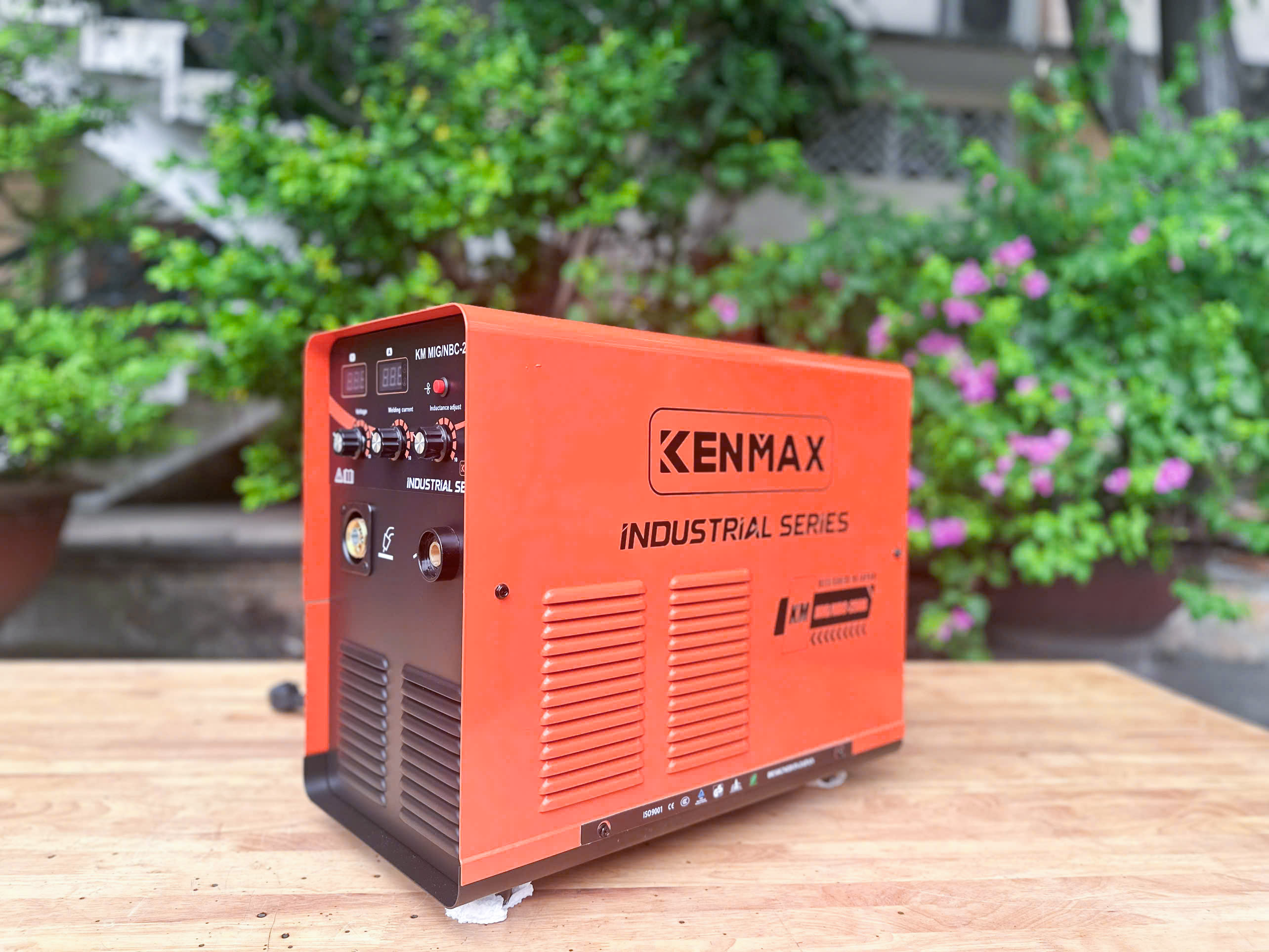MÁY HÀN MIG KENMAX KM MIG/NBC-250A (INDUSTRIAL SERIES)