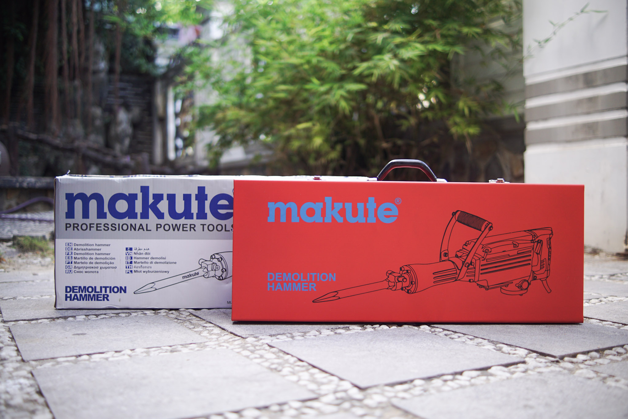 MÁY ĐỤC MAKUTE (30ly) DH65