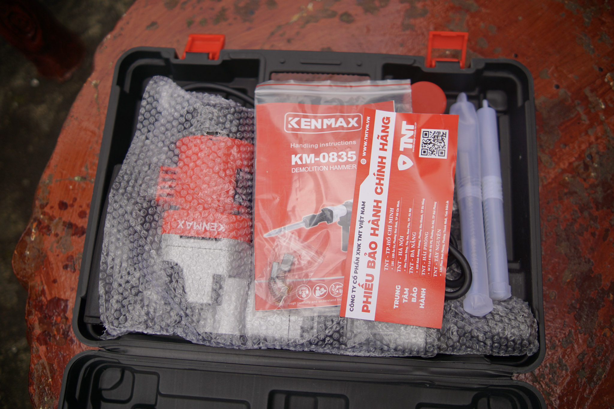 MÁY ĐỤC BÊ TÔNG KENMAX KM 0835N