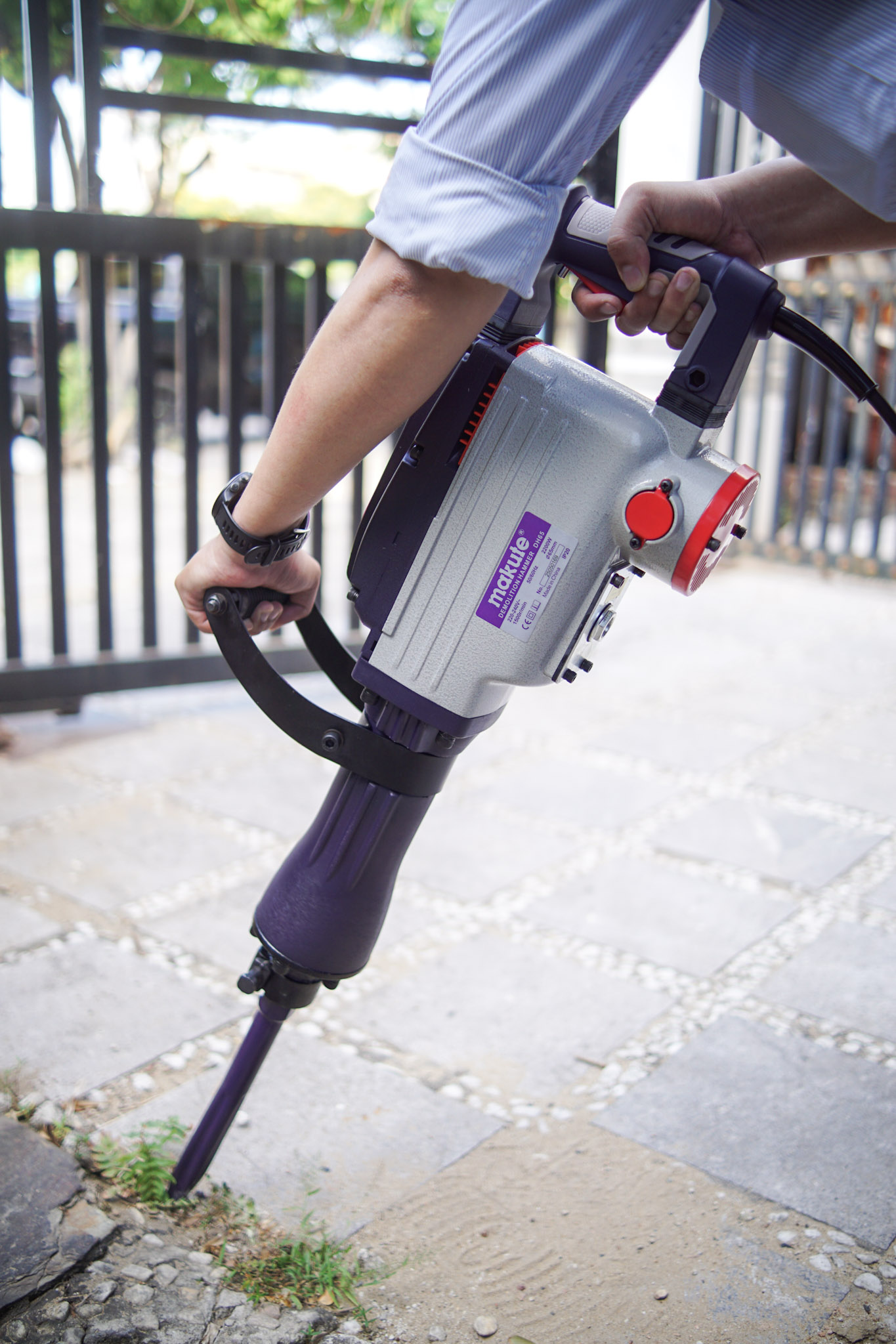 MÁY ĐỤC MAKUTE (30ly) DH65