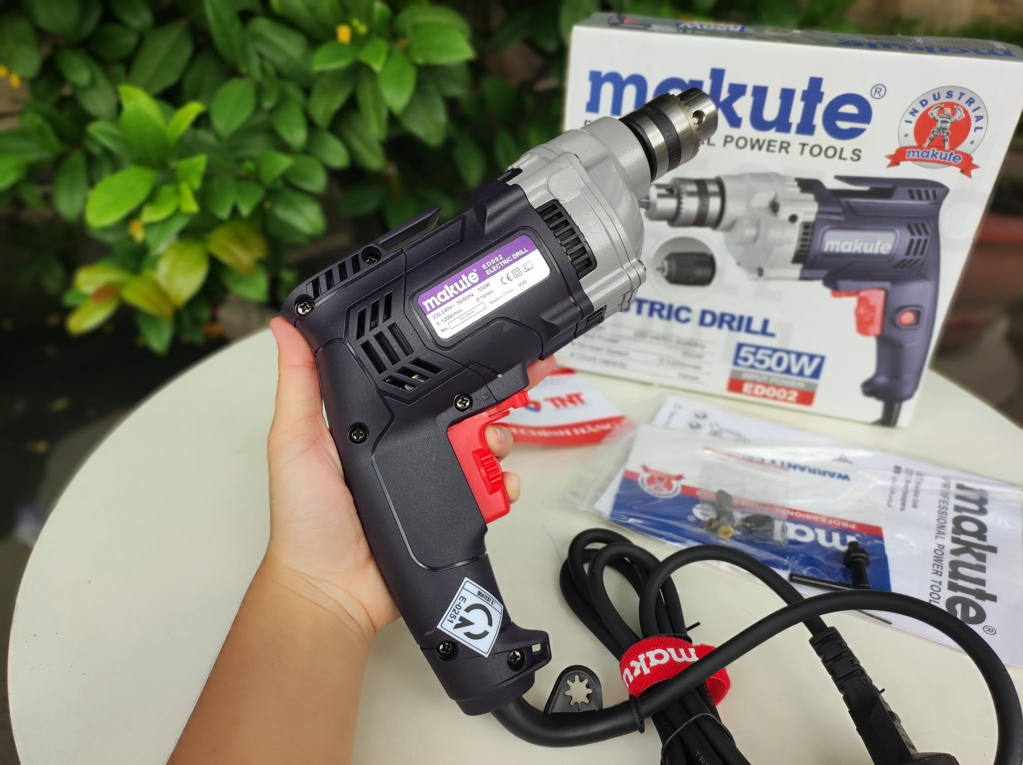MÁY KHOAN ĐIỆN ĐẦU NHÔM MAKUTE ED002