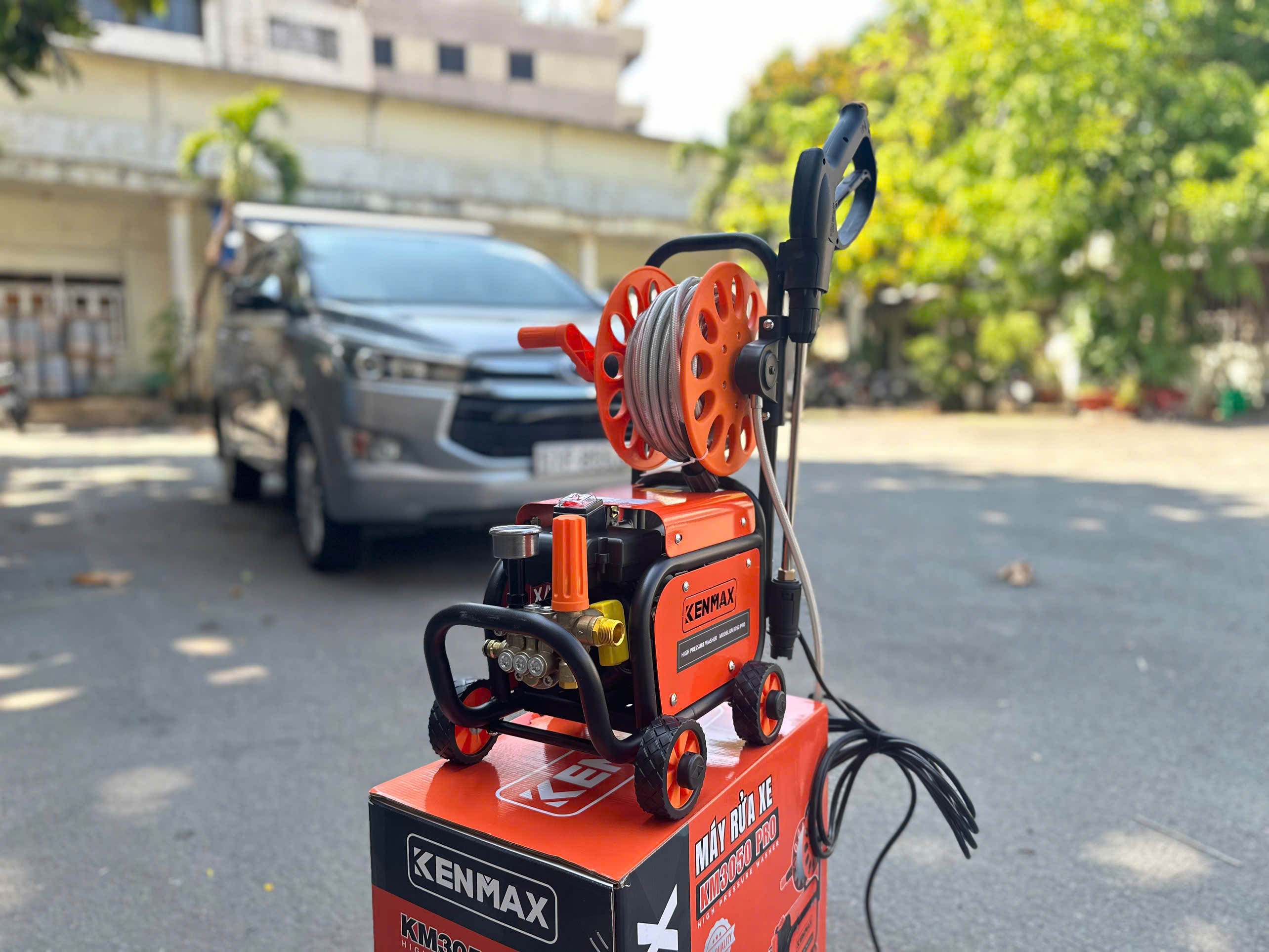 MÁY RỬA XE CAO ÁP KENMAX KM3050 PRO