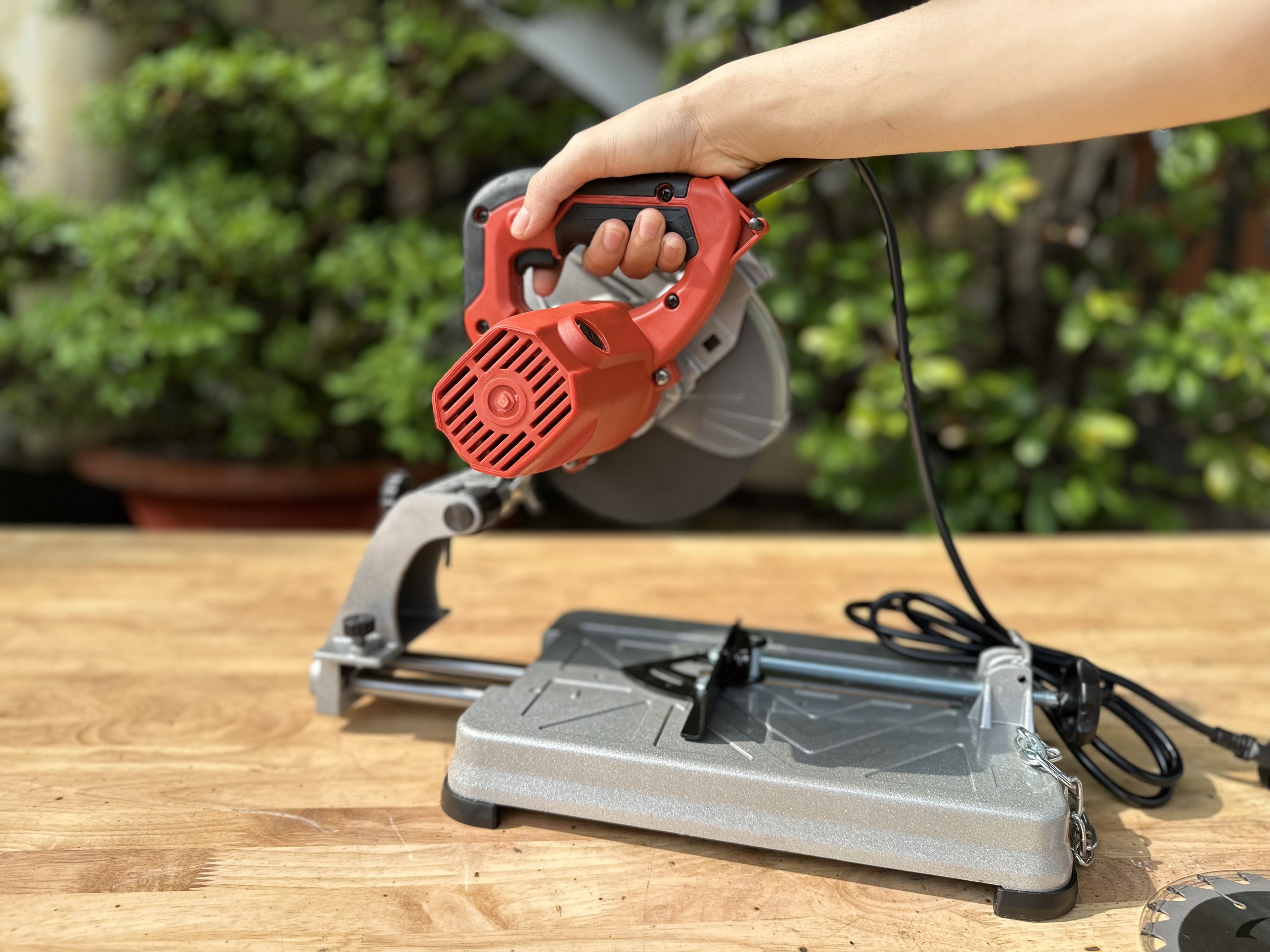 Máy cắt sắt đa năng ti trượt 185mm, FC-185