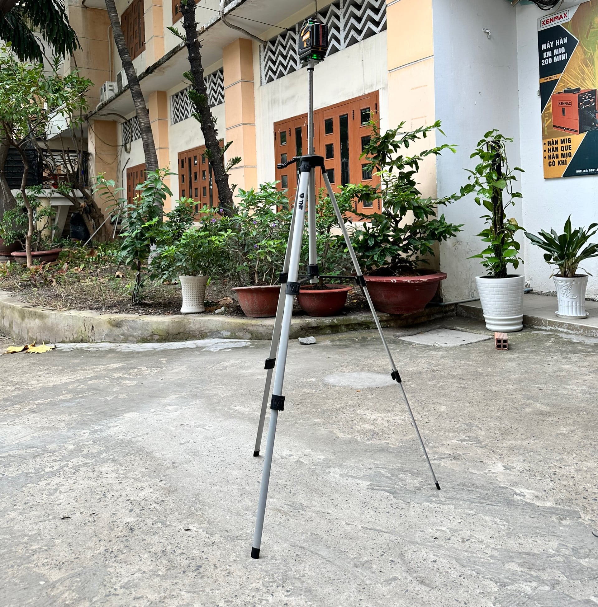 Máy cân bằng tia laser KMLS016