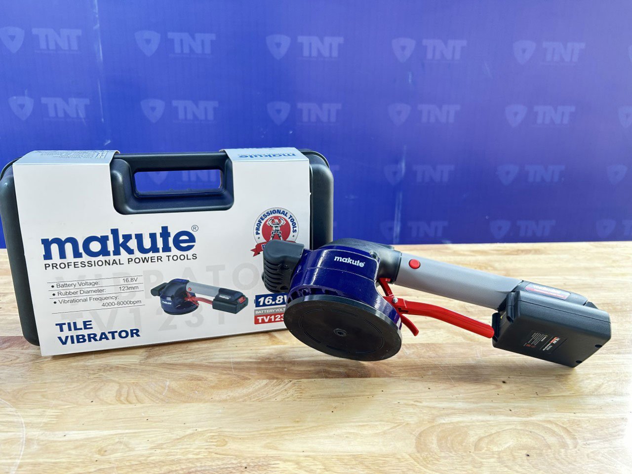 Máy rung hít gạch Makute TV1231