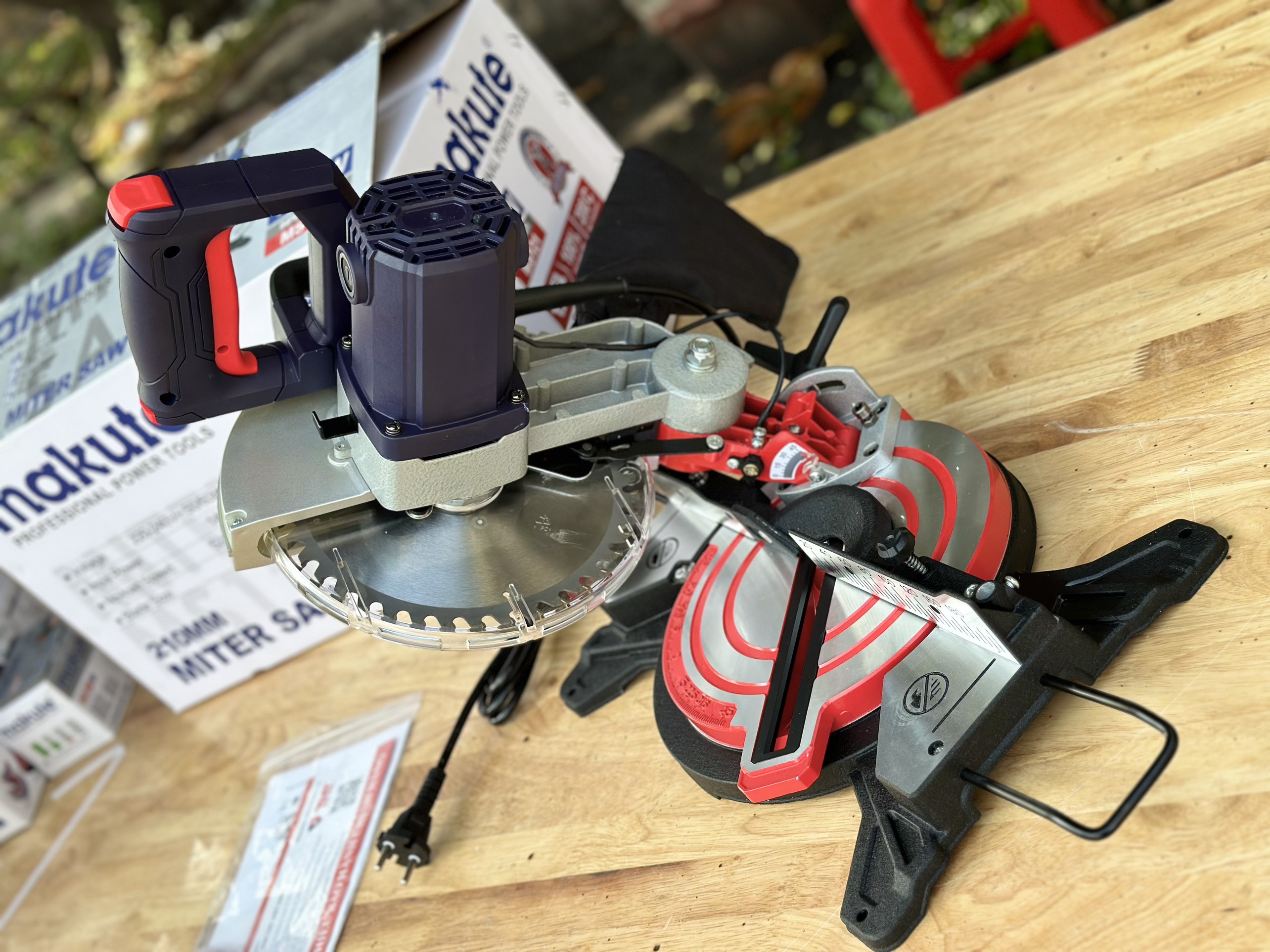 Máy cắt nhôm MS121 210mm