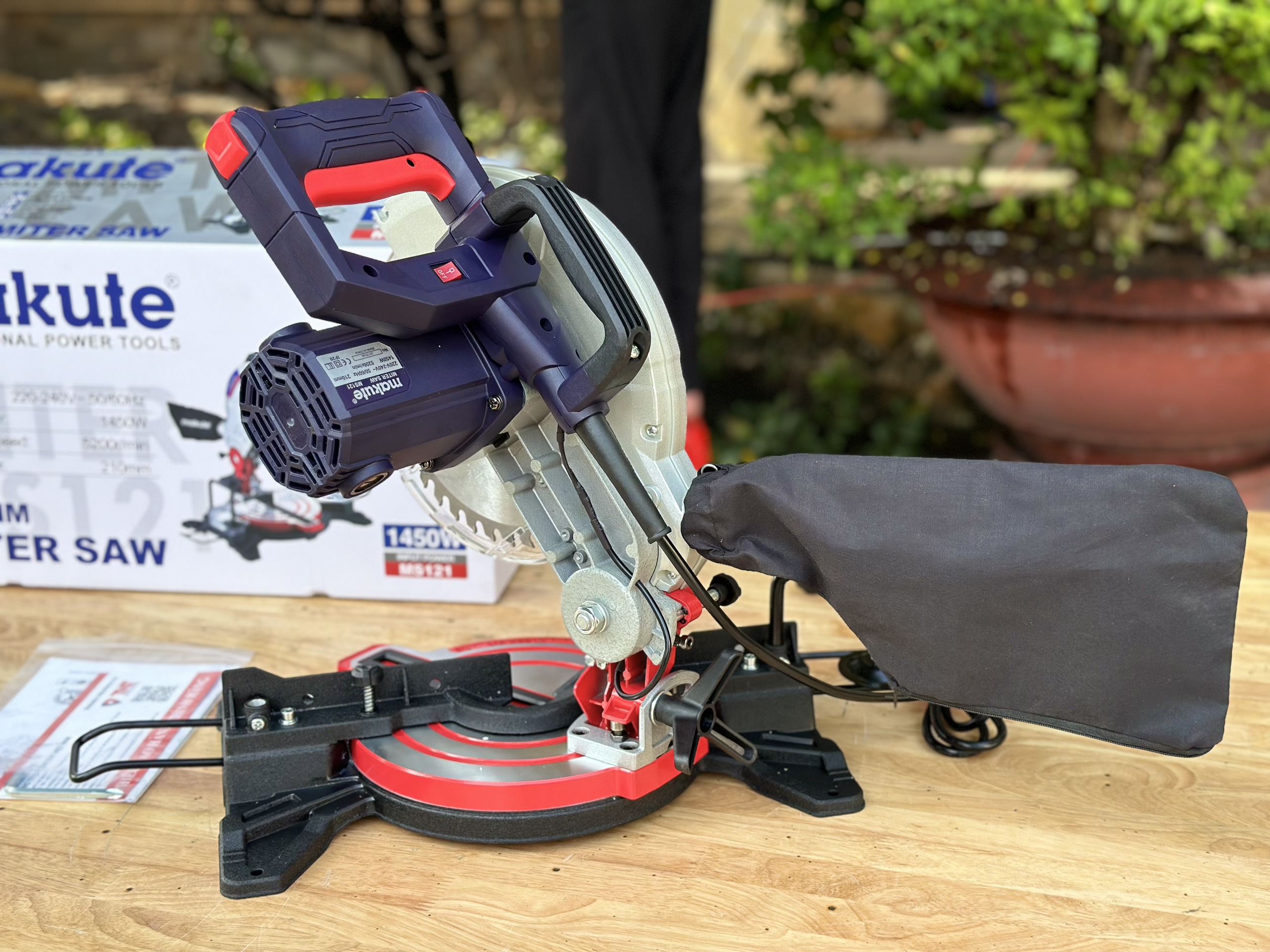 Máy cắt nhôm MS121 210mm