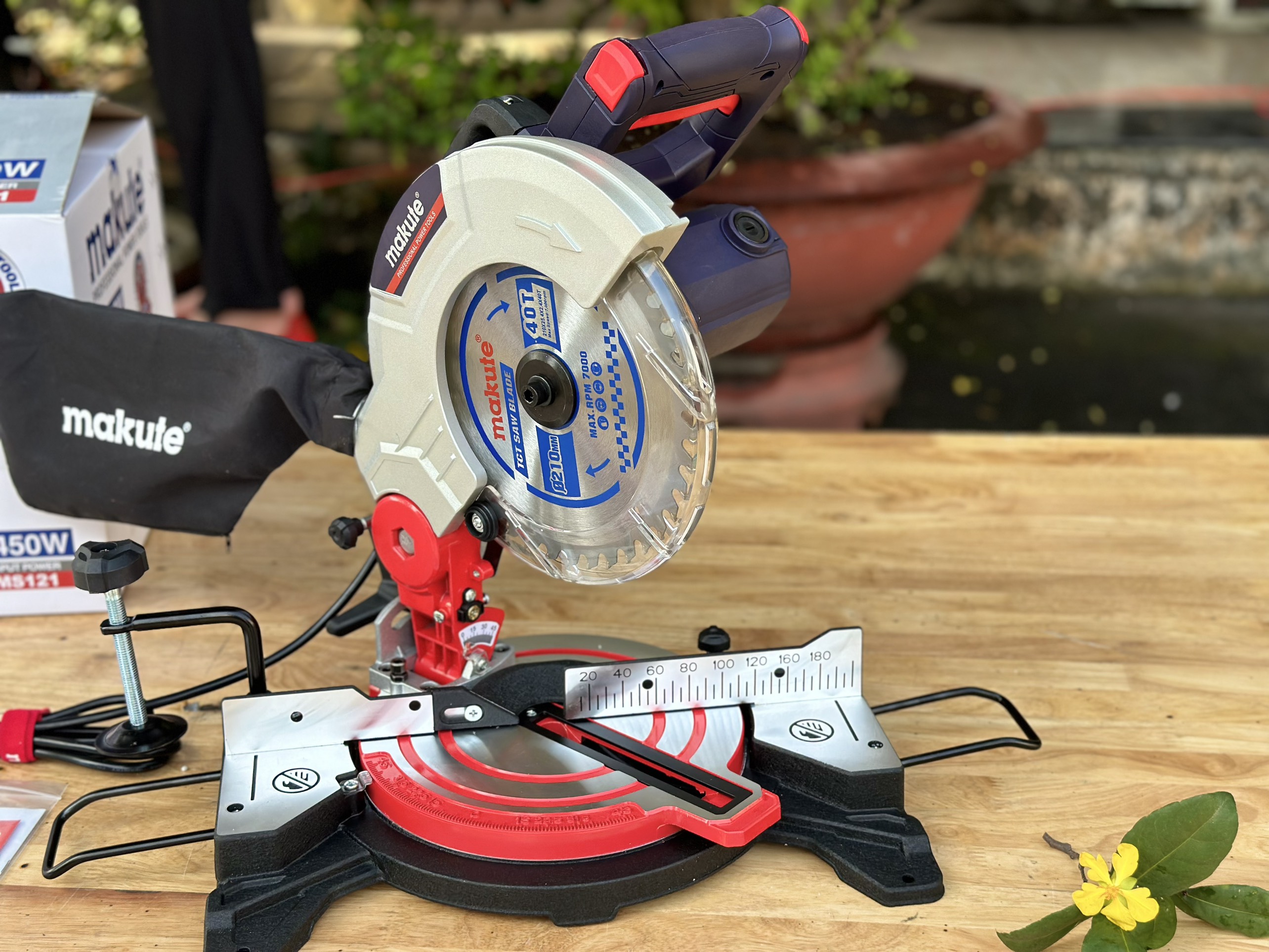 Máy cắt nhôm MS121 210mm