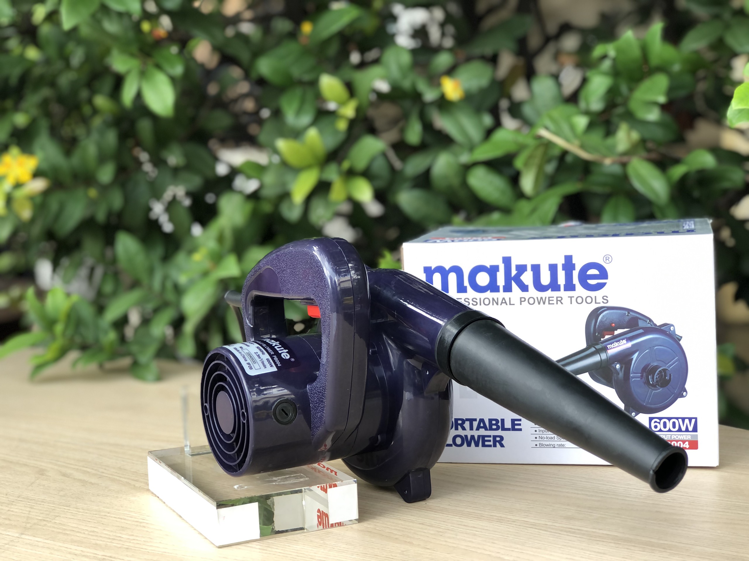 Máy thổi bụi PB004