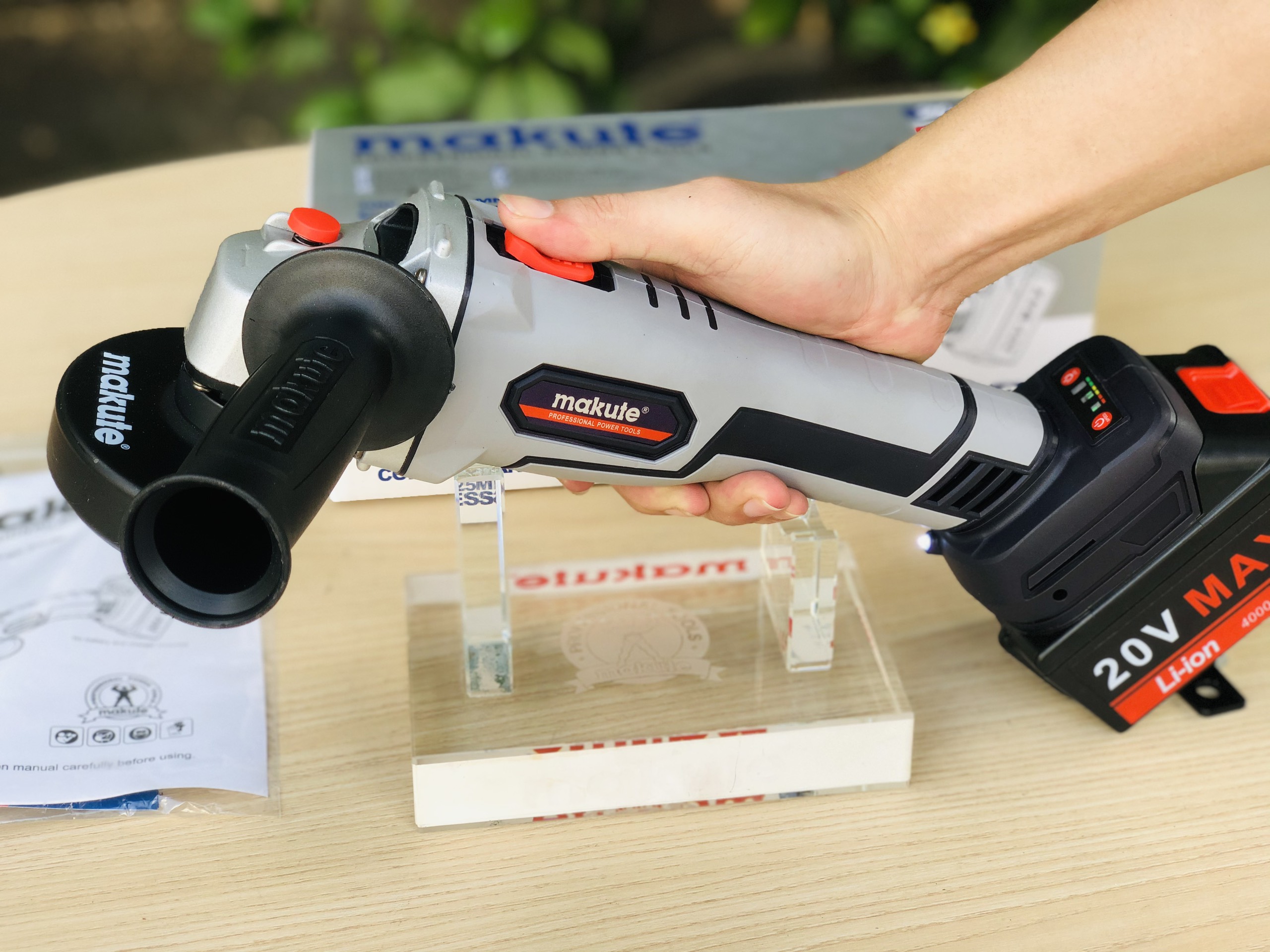 Máy mài Góc dùng pin CAG001( không kèm pin và sạc)