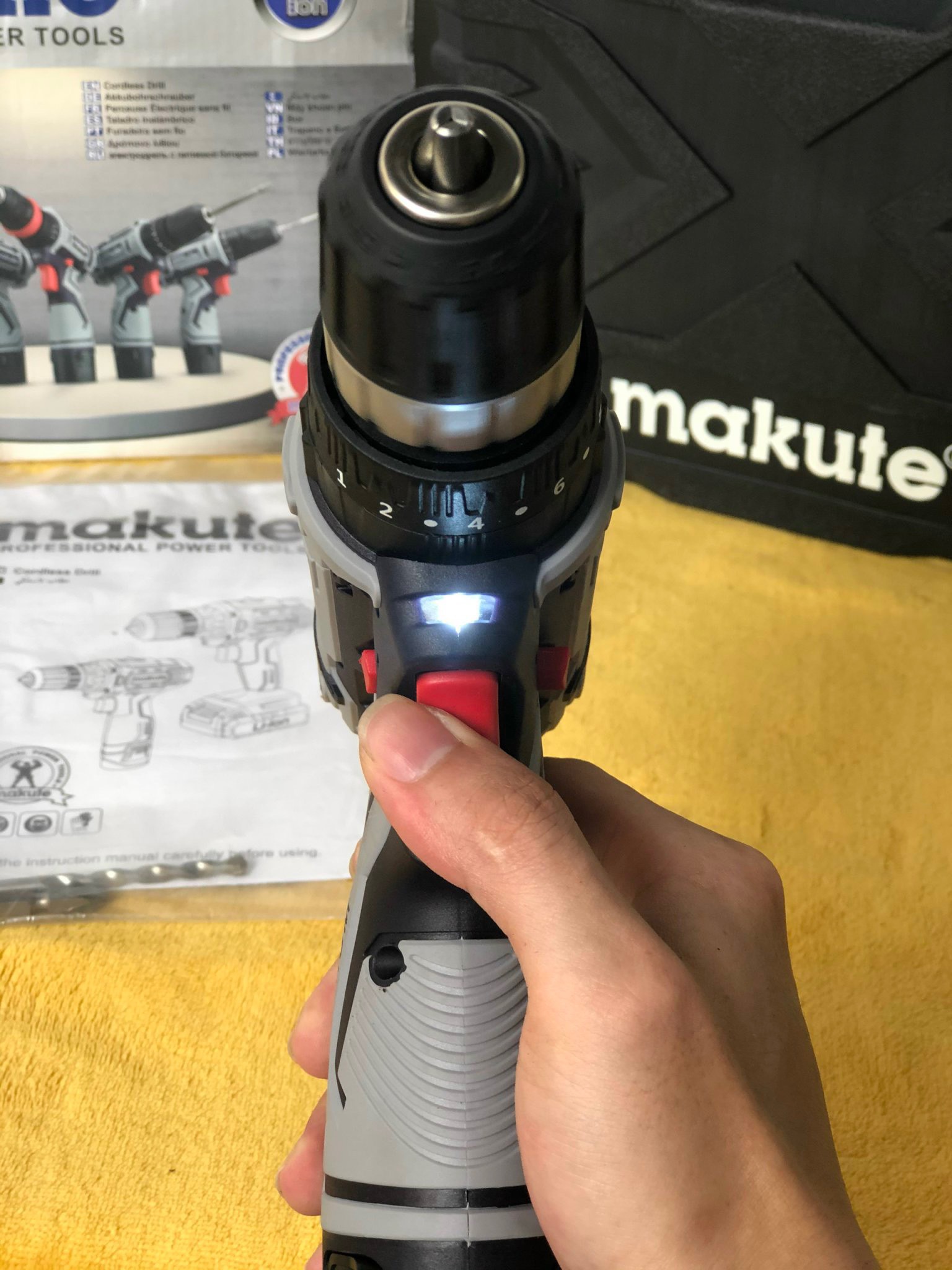 Máy khoan pin động lực CD028  (12V)