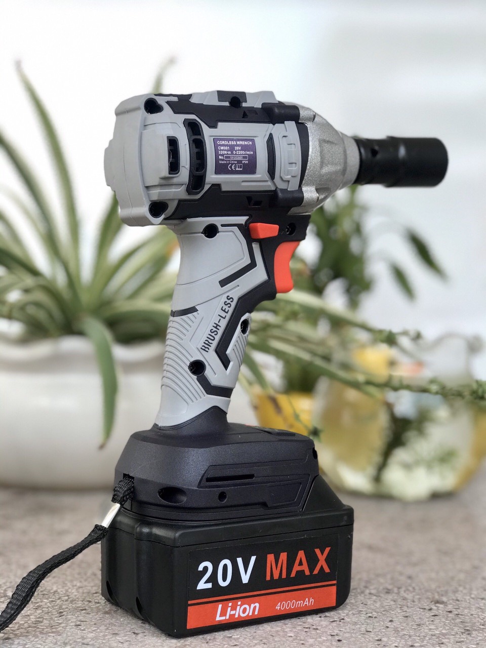 Máy bắn đai ốc dùng  pin CW001(20V)