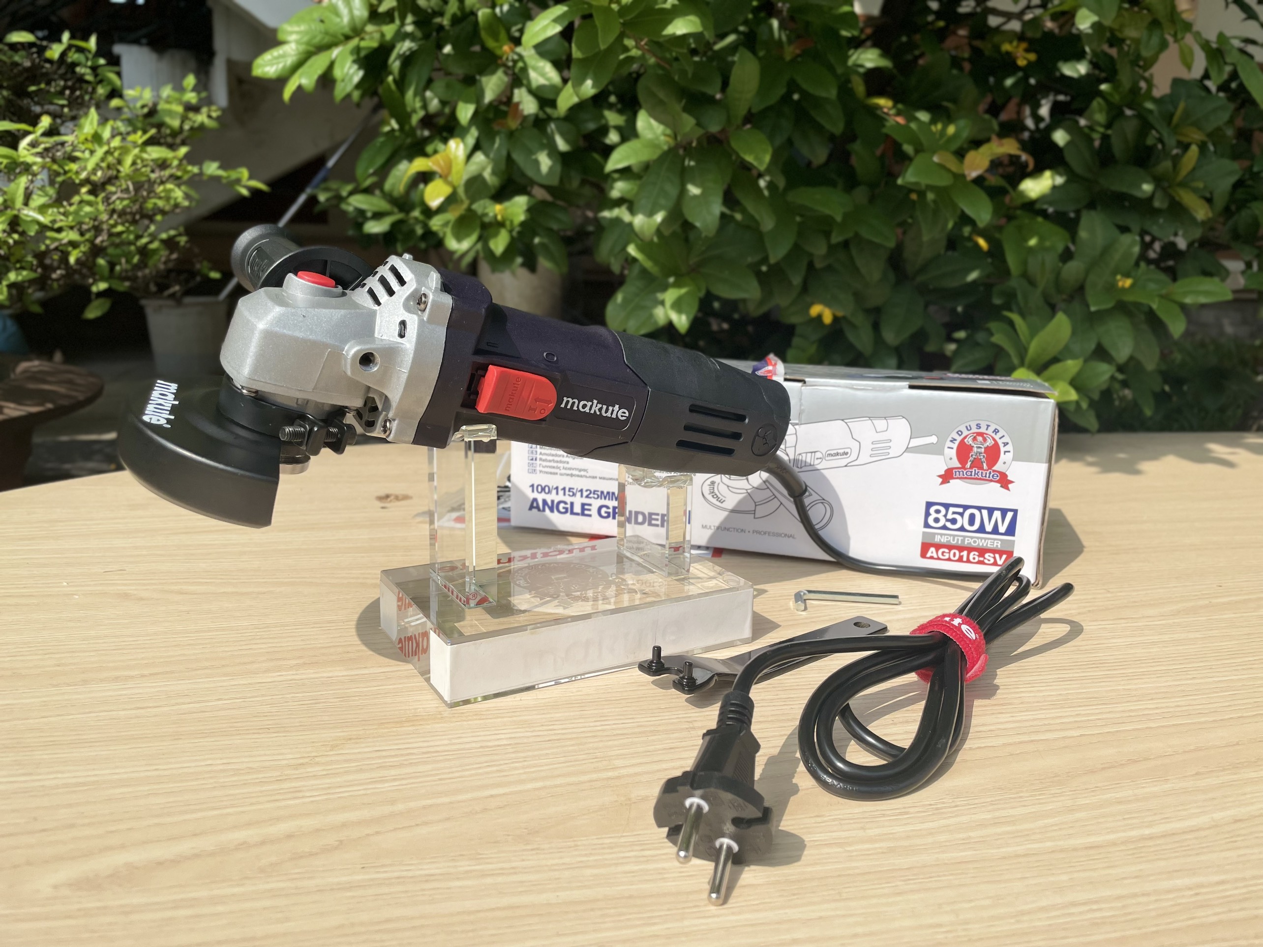 Máy mài (công tắc hông) AG126-SV (chỉnh tốc)